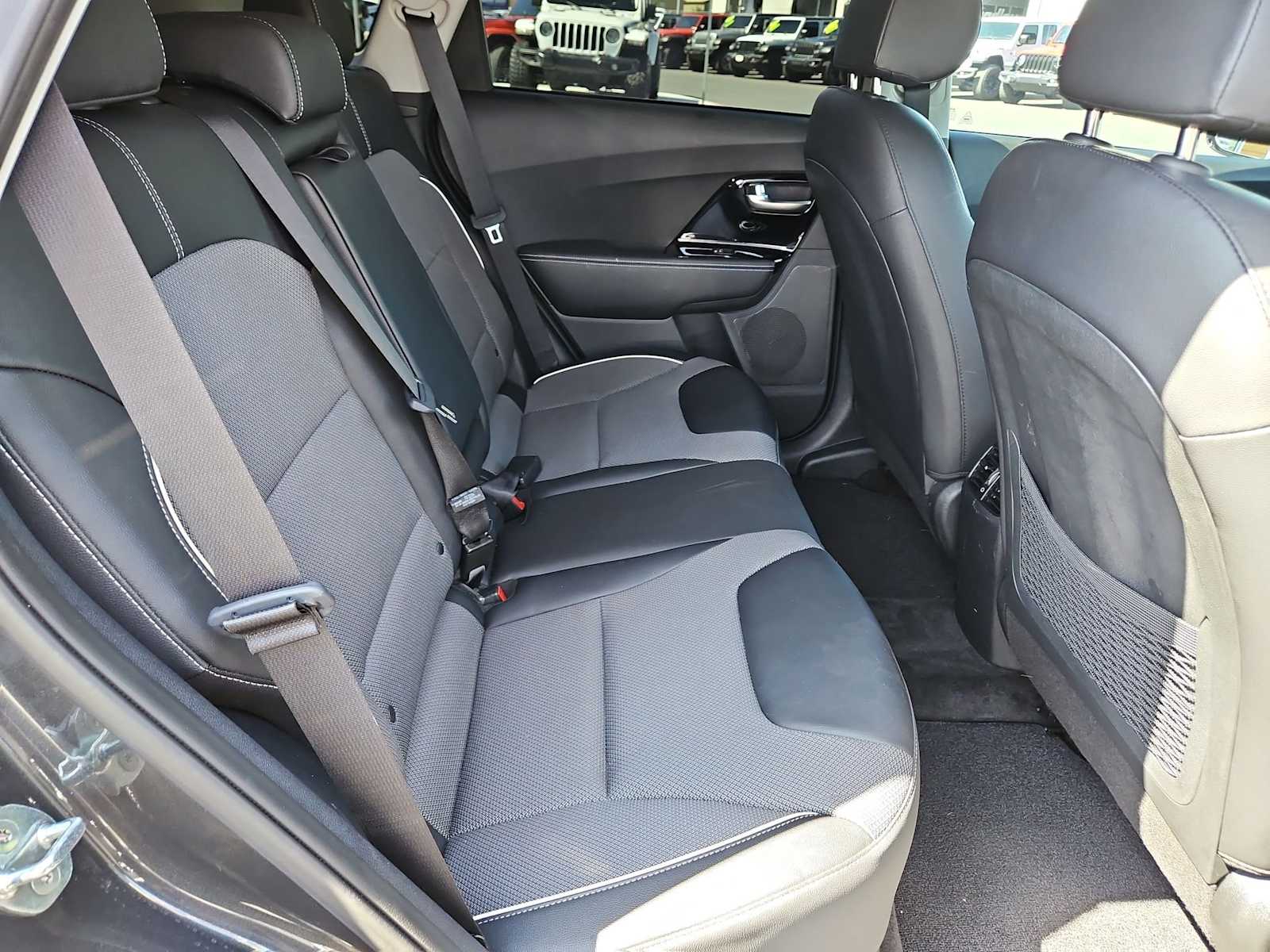 2022 Kia Niro S 18