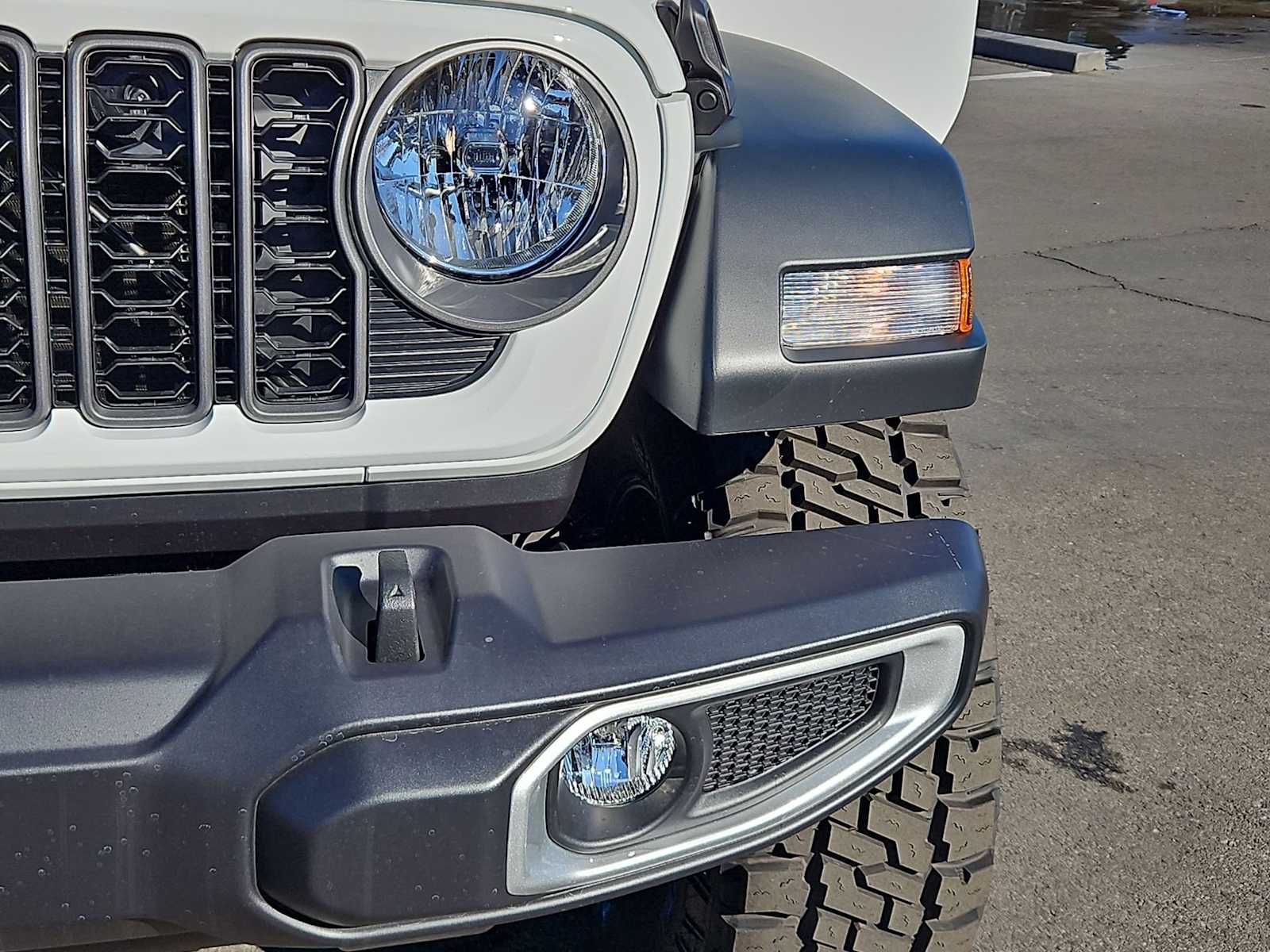 Thumbnail: 2026 Jeep Gladiator - 11