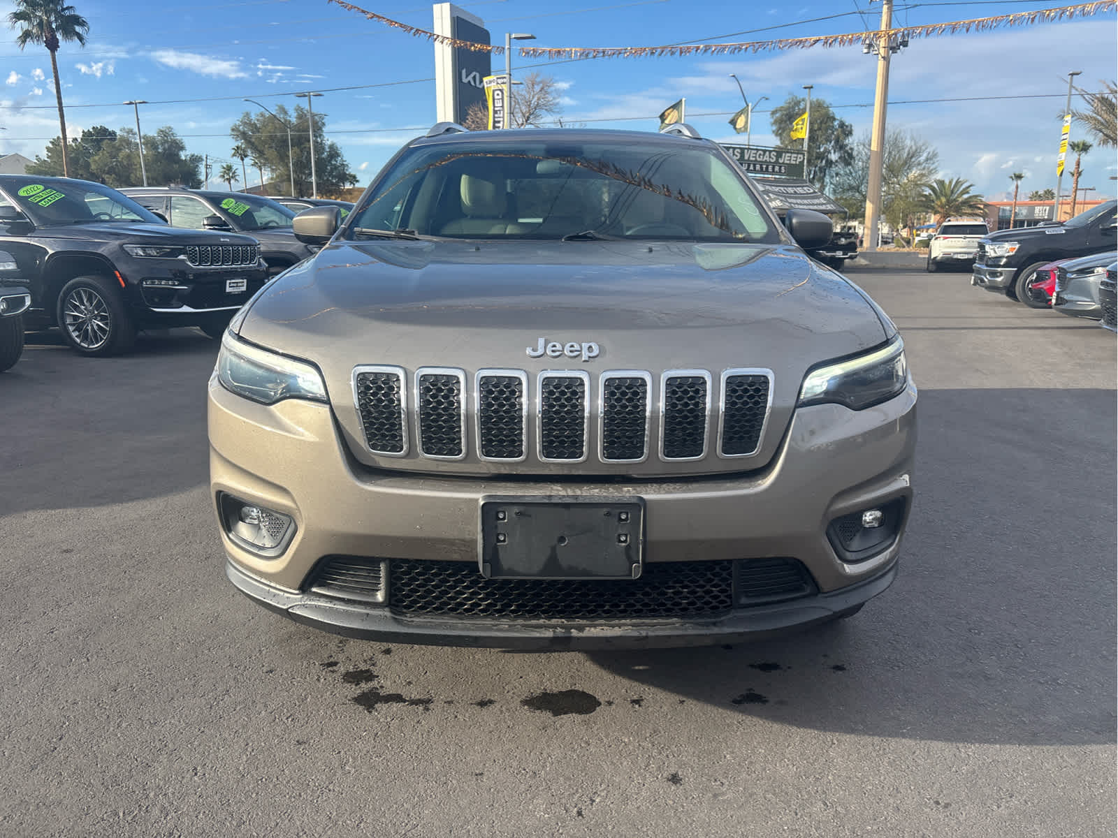 Thumbnail: 2019 Jeep Cherokee - 2