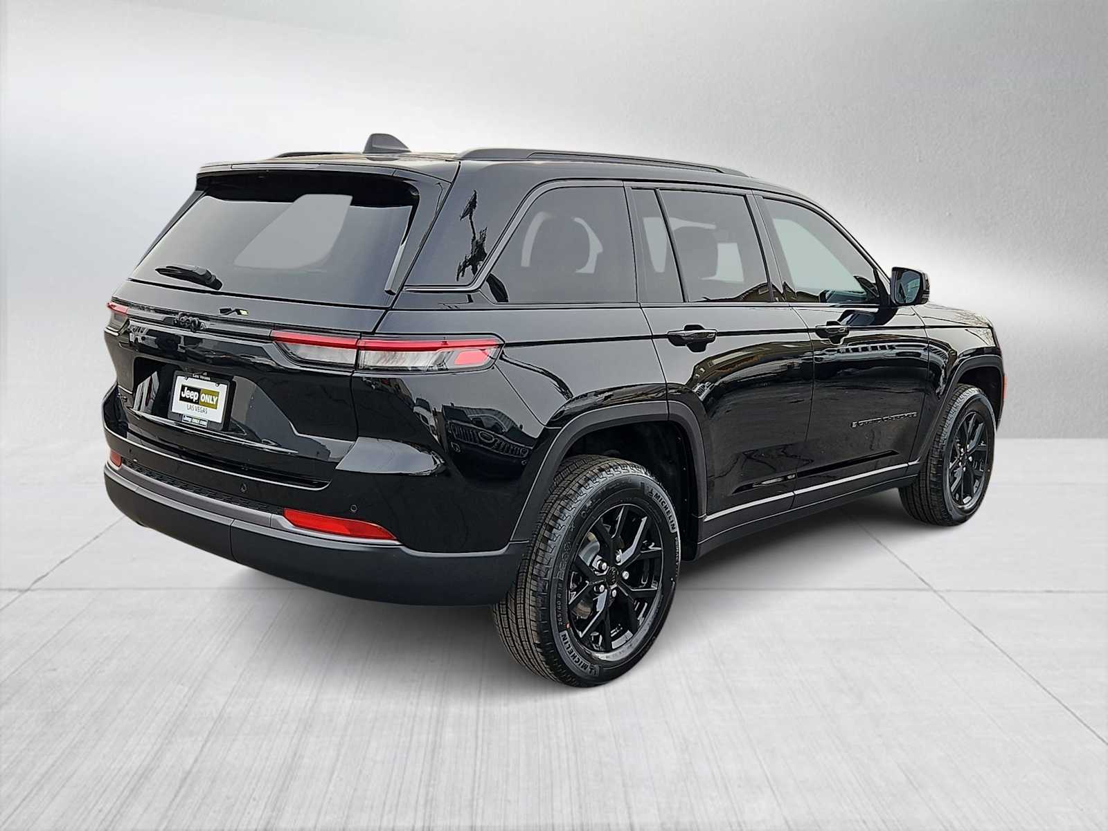 Thumbnail: 2026 Jeep Grand Cherokee - 8