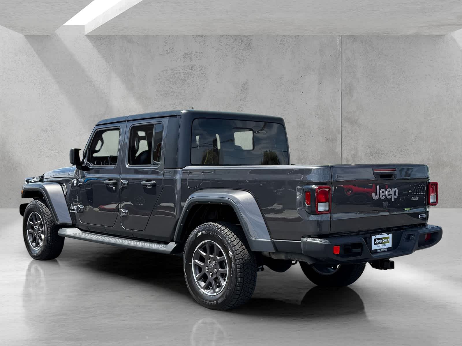 Thumbnail: 2022 Jeep Gladiator - 3