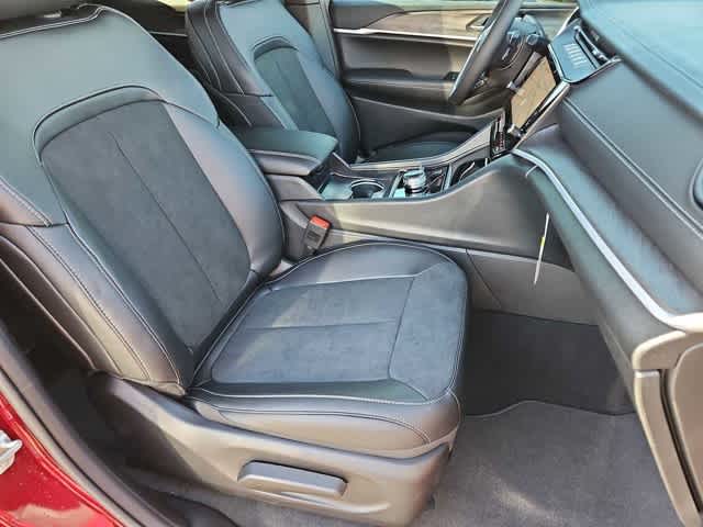 Thumbnail: 2026 Jeep Grand Cherokee - 22