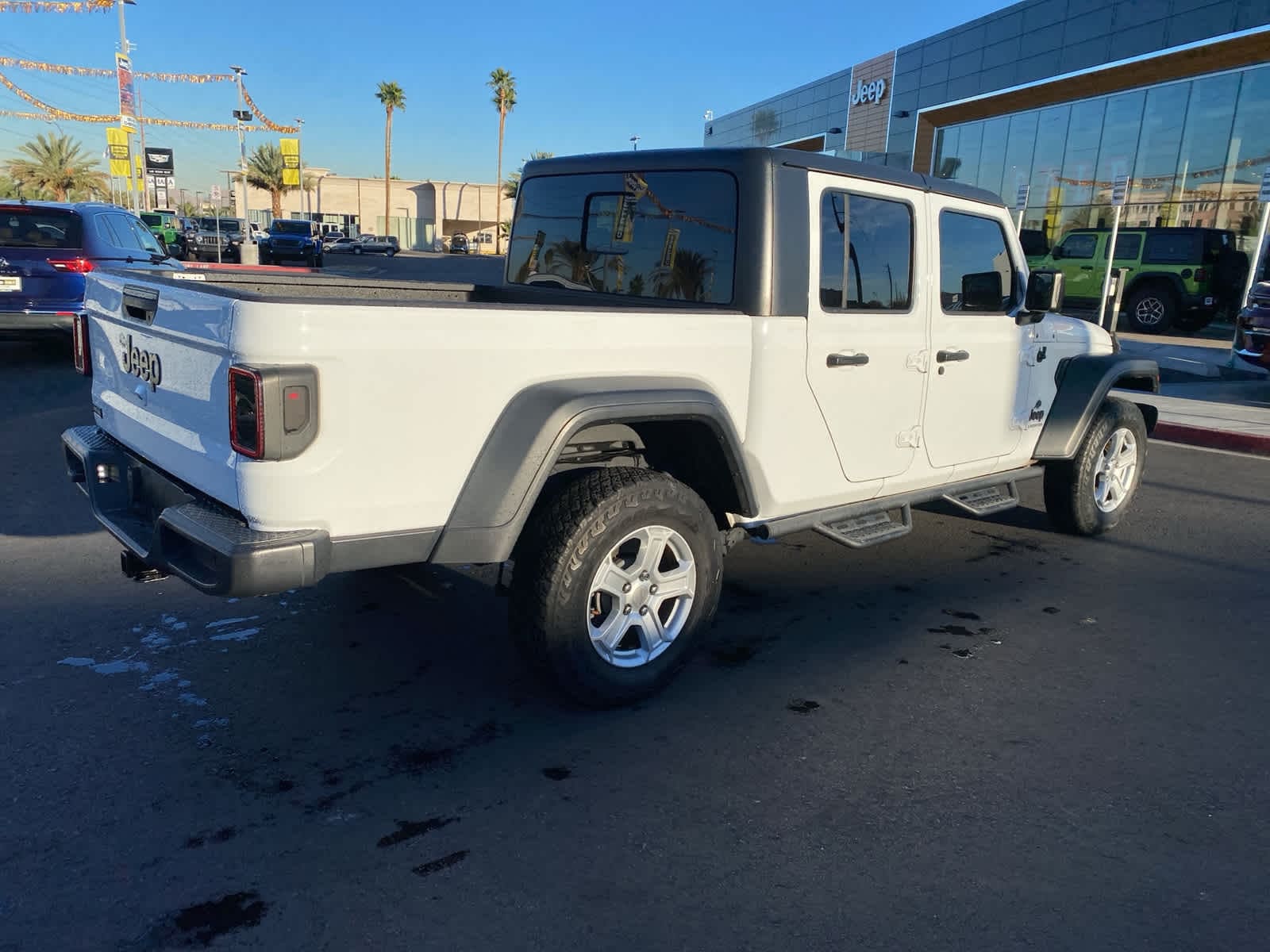 Thumbnail: 2020 Jeep Gladiator - 5