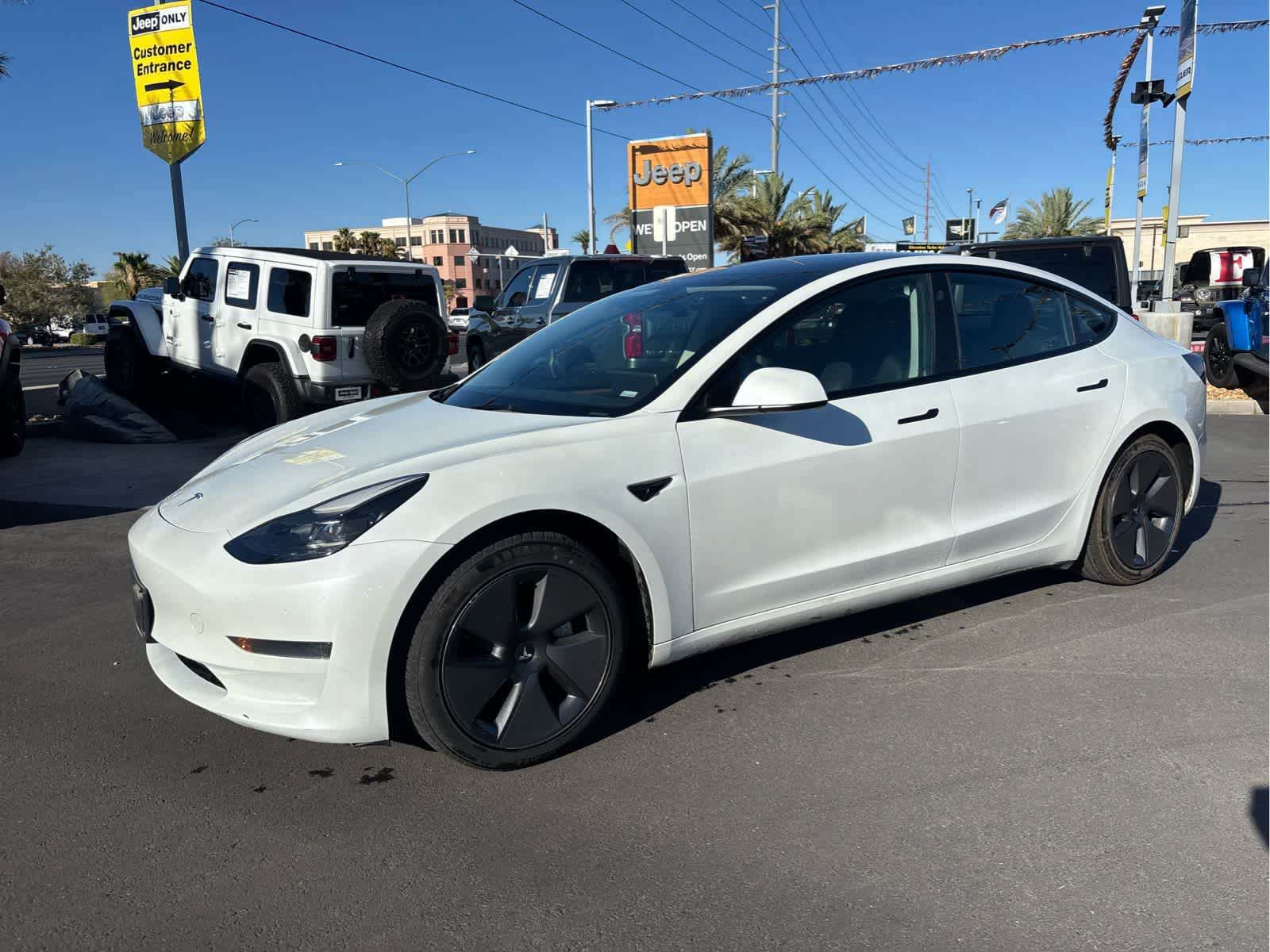 2023 Tesla Model 3 -'s photo