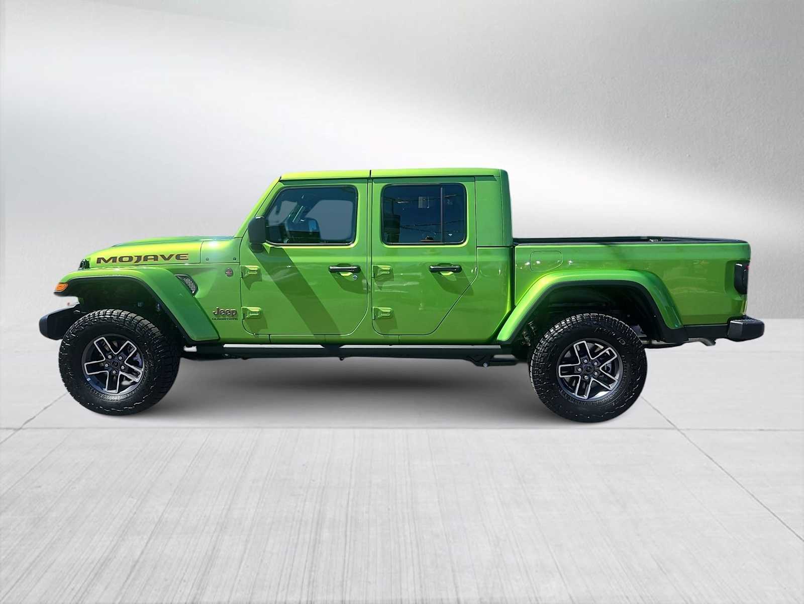 Thumbnail: 2025 Jeep Gladiator - 5