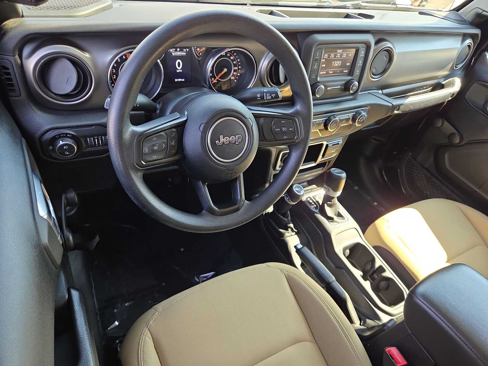 Thumbnail: 2021 Jeep Gladiator - 10