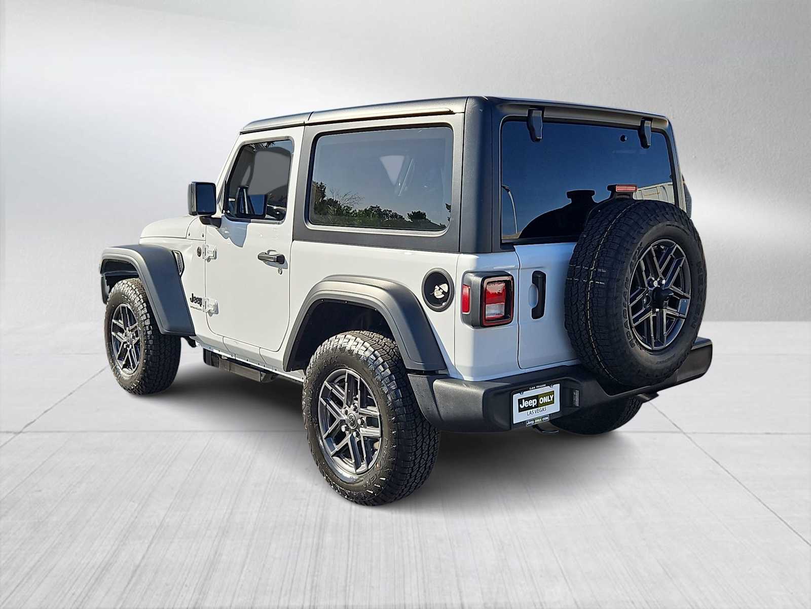 Thumbnail: 2026 Jeep Wrangler - 6