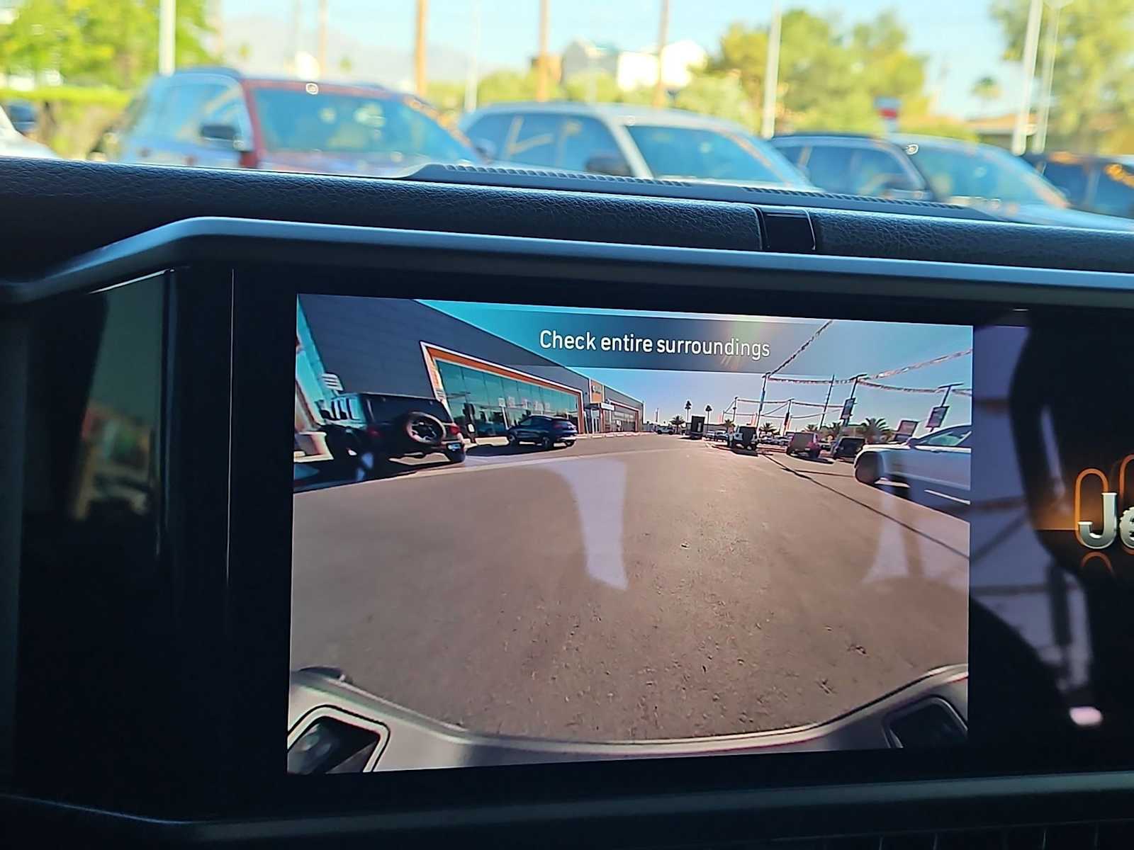 Thumbnail: 2025 Jeep Gladiator - 25