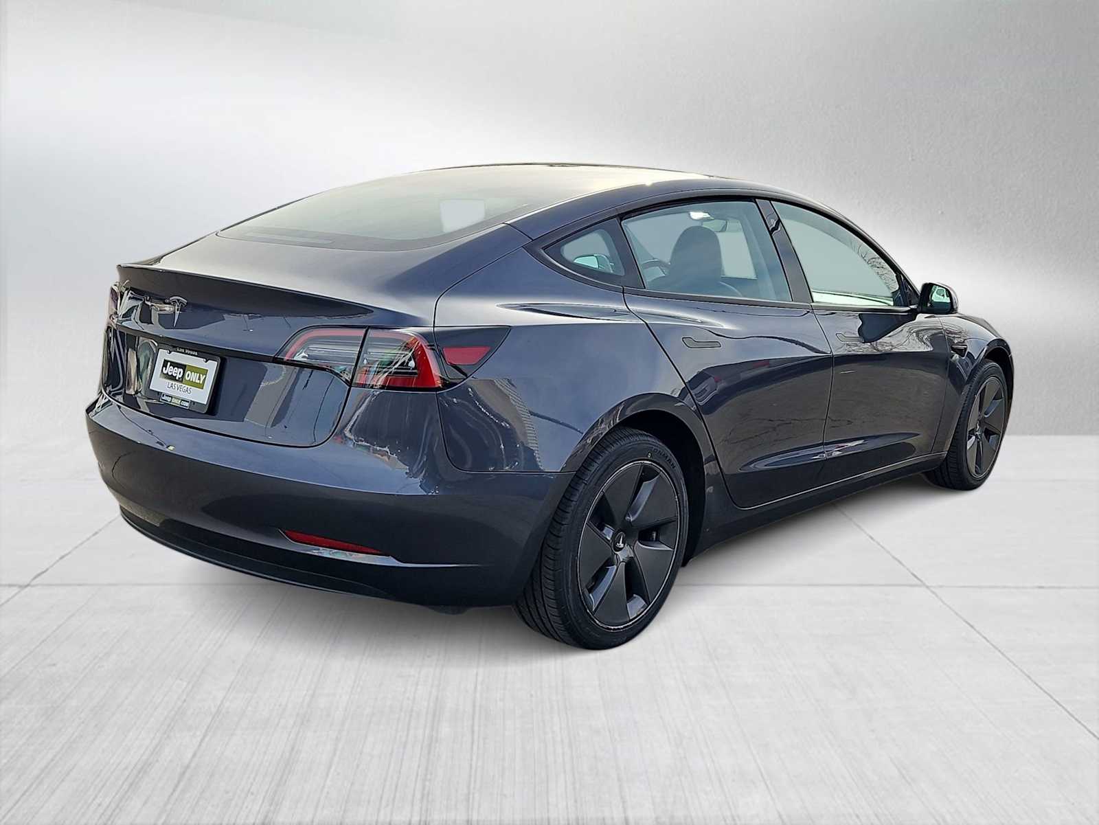 Thumbnail: 2023 Tesla Model 3 - 8