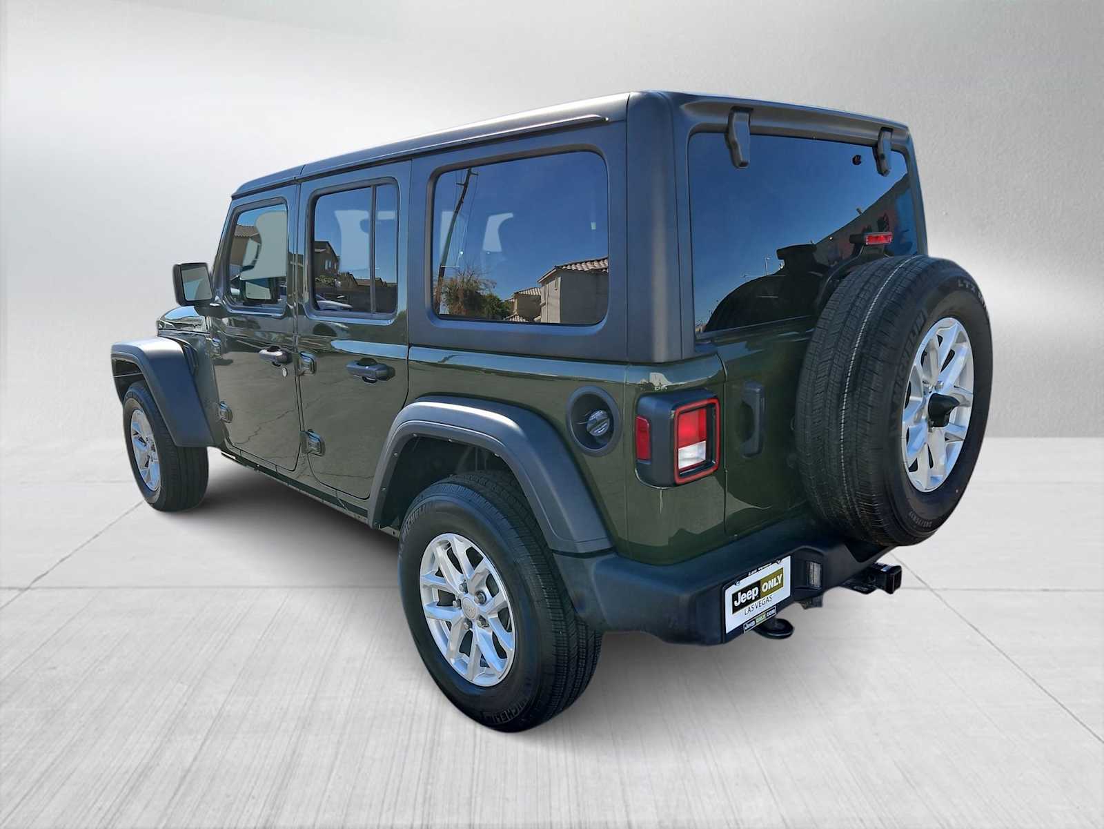 Thumbnail: 2023 Jeep Wrangler - 6