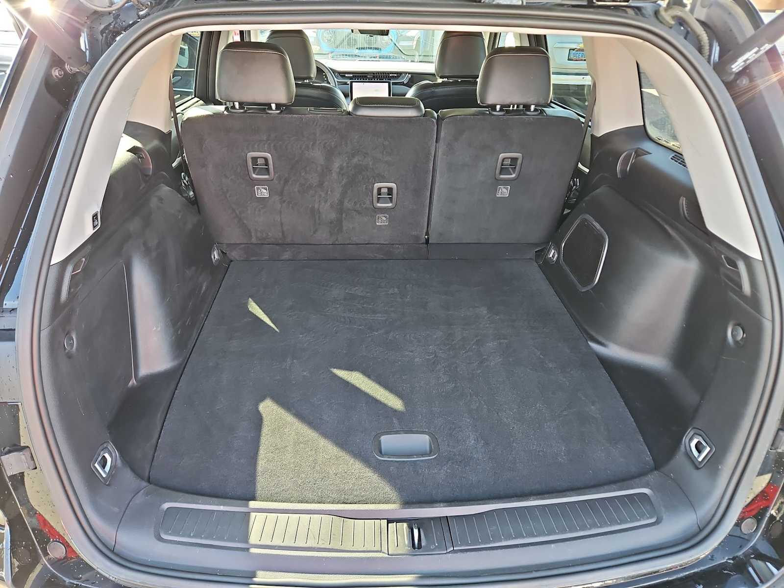 Thumbnail: 2022 Jeep Grand Cherokee - 36