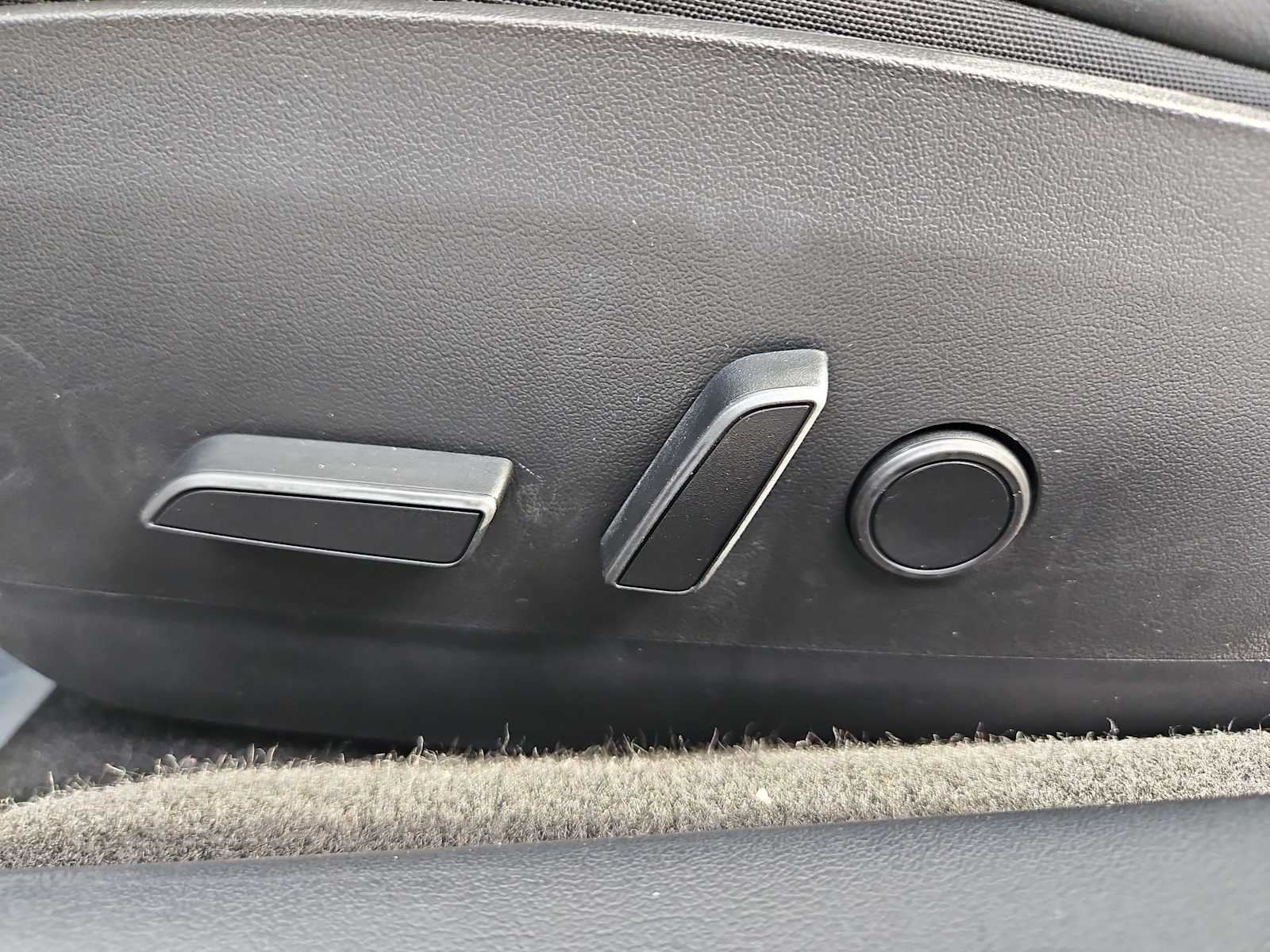 Thumbnail: 2023 Tesla Model 3 - 17