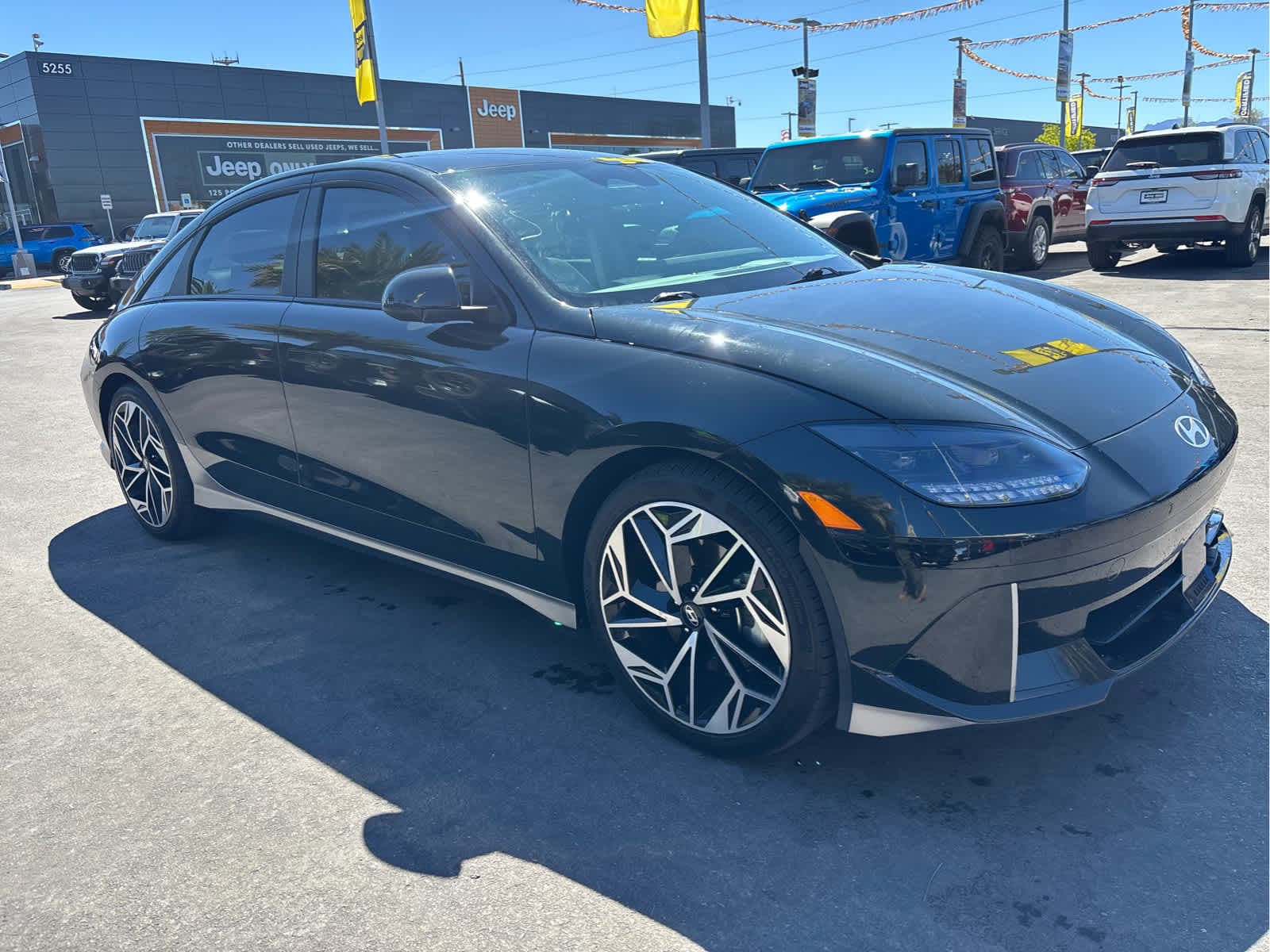 Thumbnail: 2024 Hyundai Ioniq 6 - 3