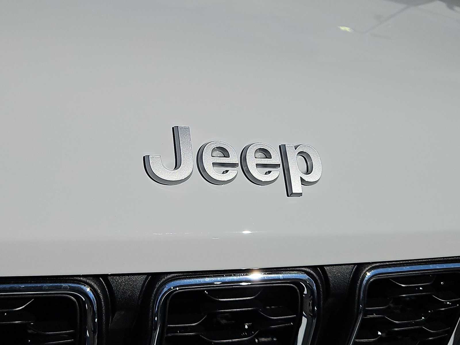 Thumbnail: 2026 Jeep Grand Cherokee - 11