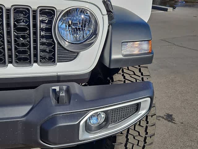 Thumbnail: 2026 Jeep Gladiator - 11