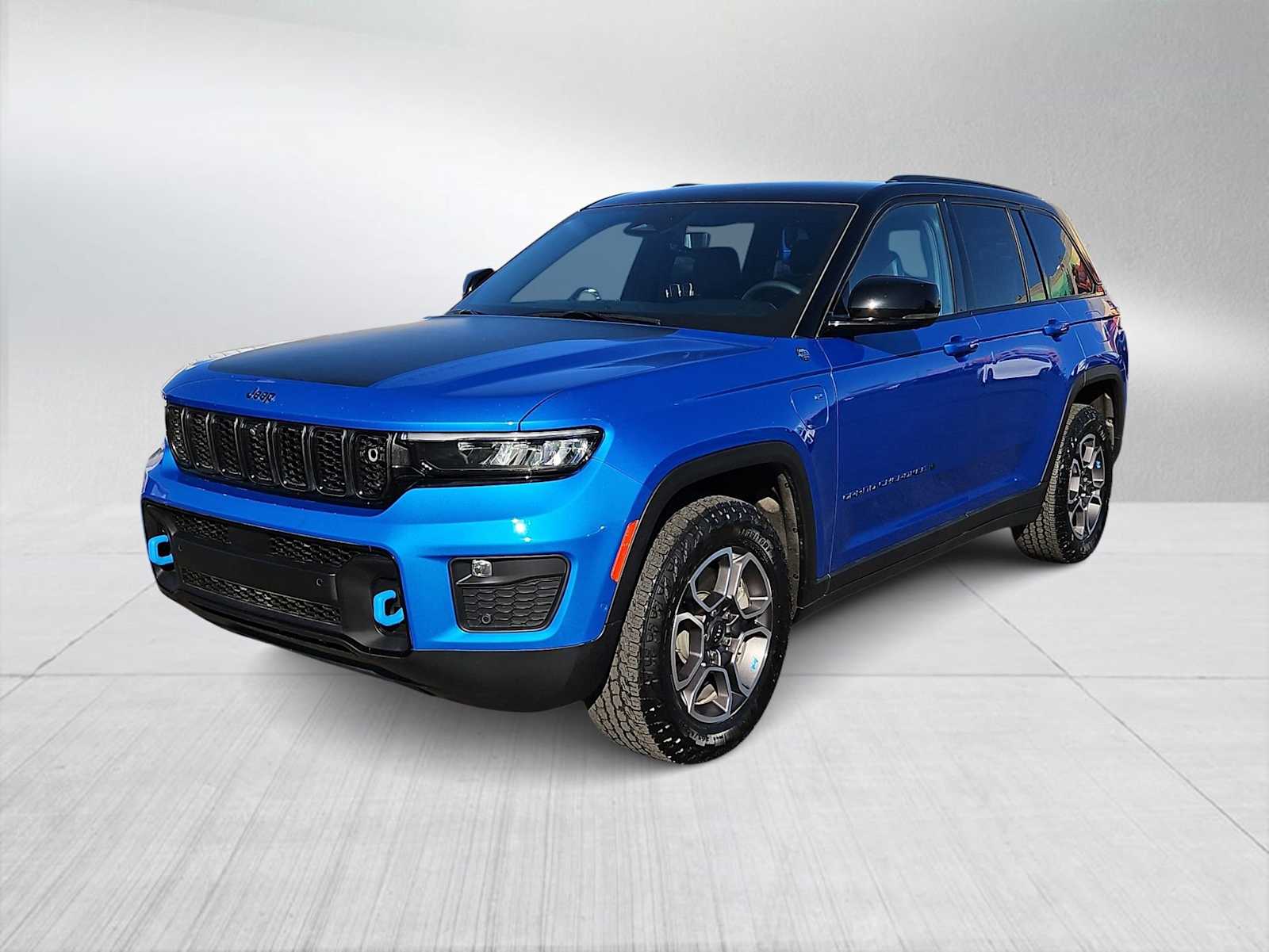 Thumbnail: 2022 Jeep Grand Cherokee - 4
