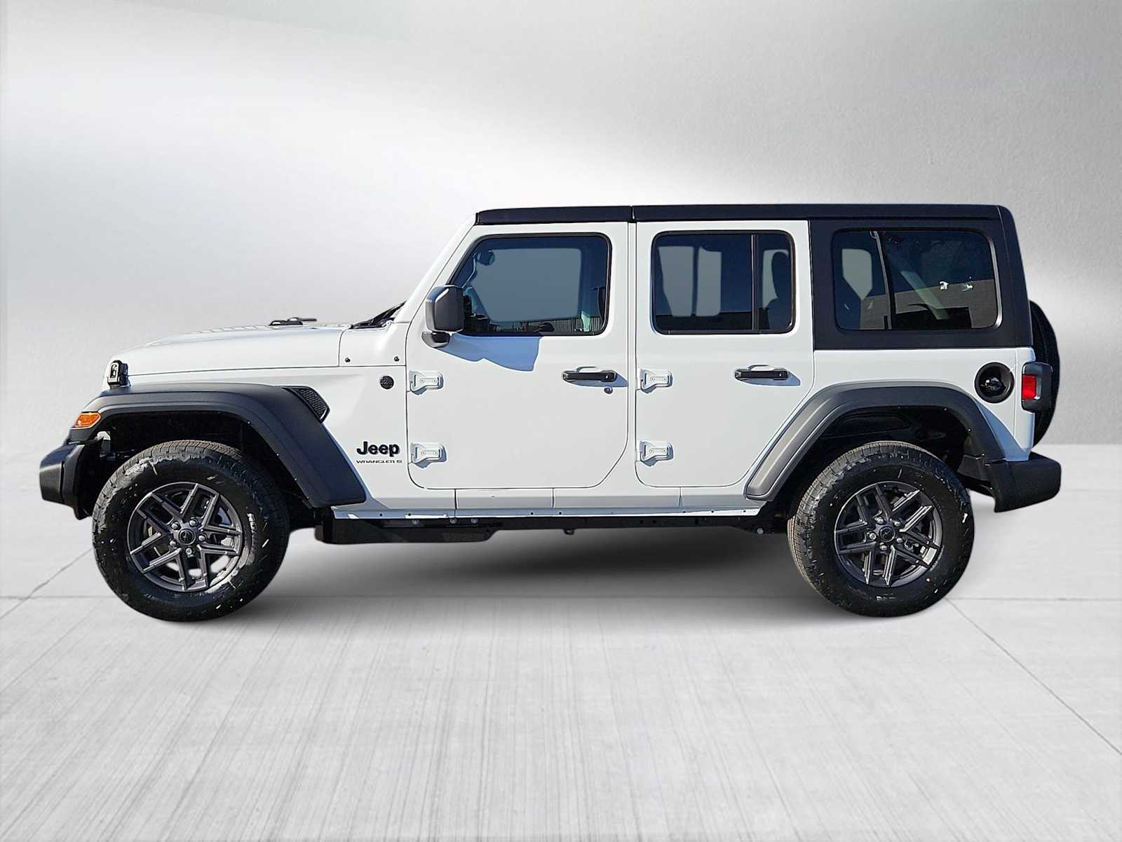Thumbnail: 2026 Jeep Wrangler - 5