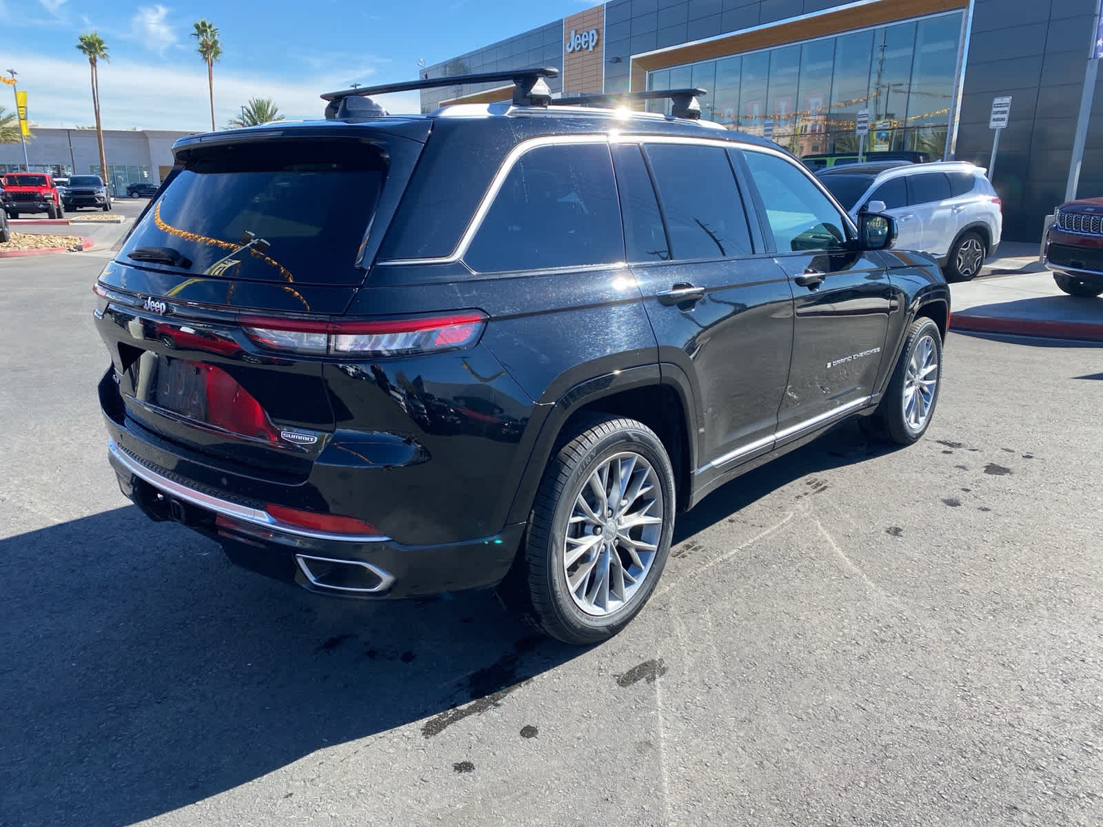 Thumbnail: 2022 Jeep Grand Cherokee - 5