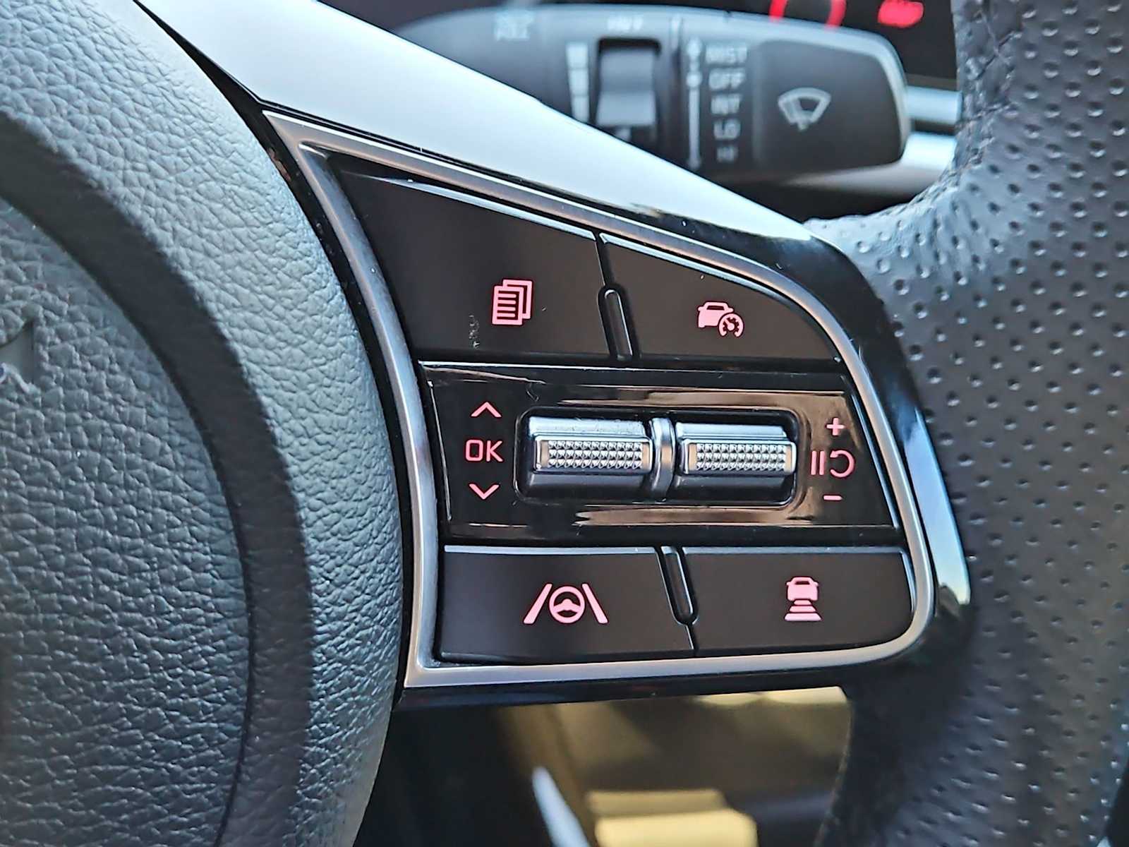 Thumbnail: 2023 Kia Forte - 26