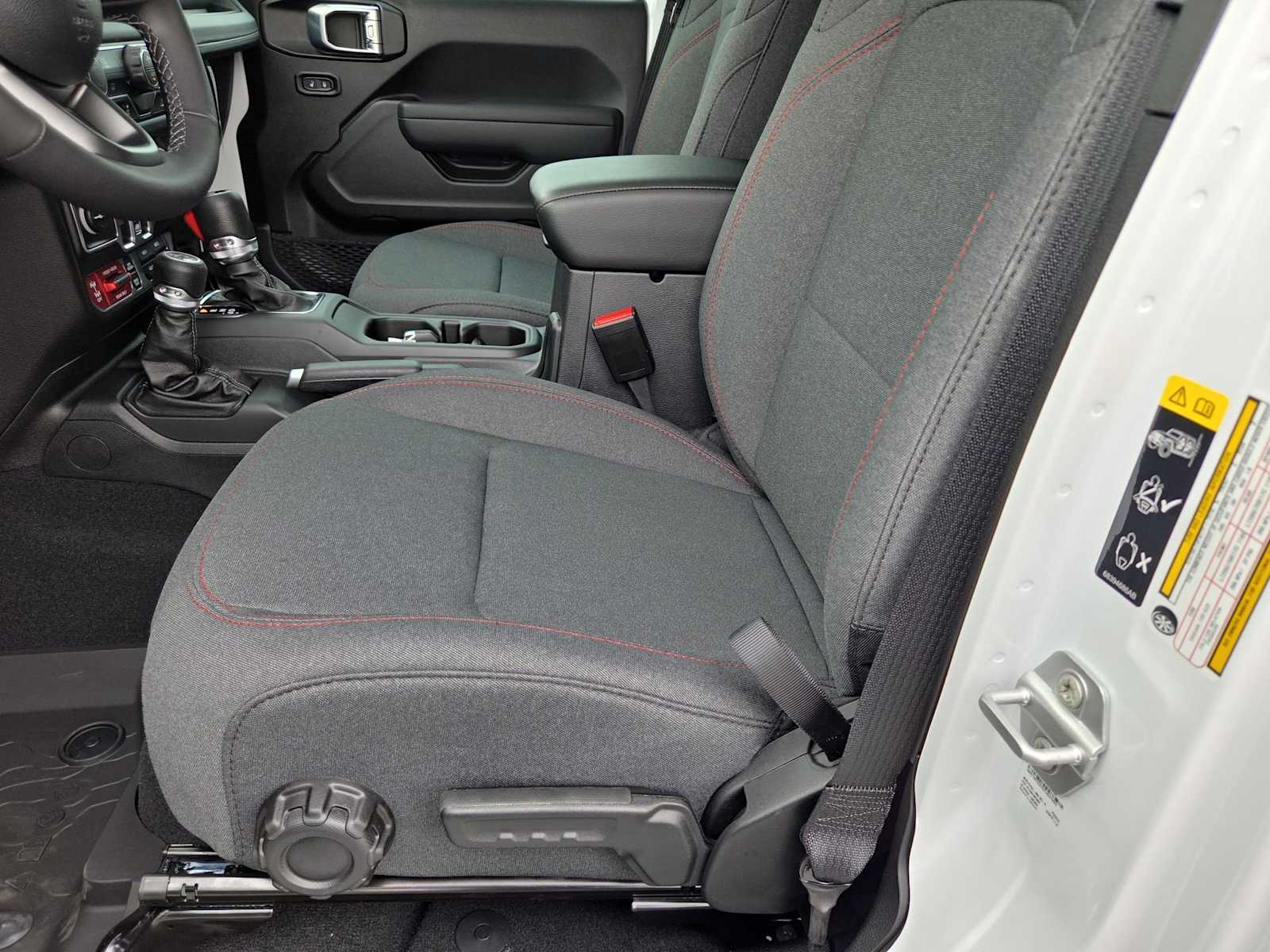 Thumbnail: 2025 Jeep Wrangler - 18