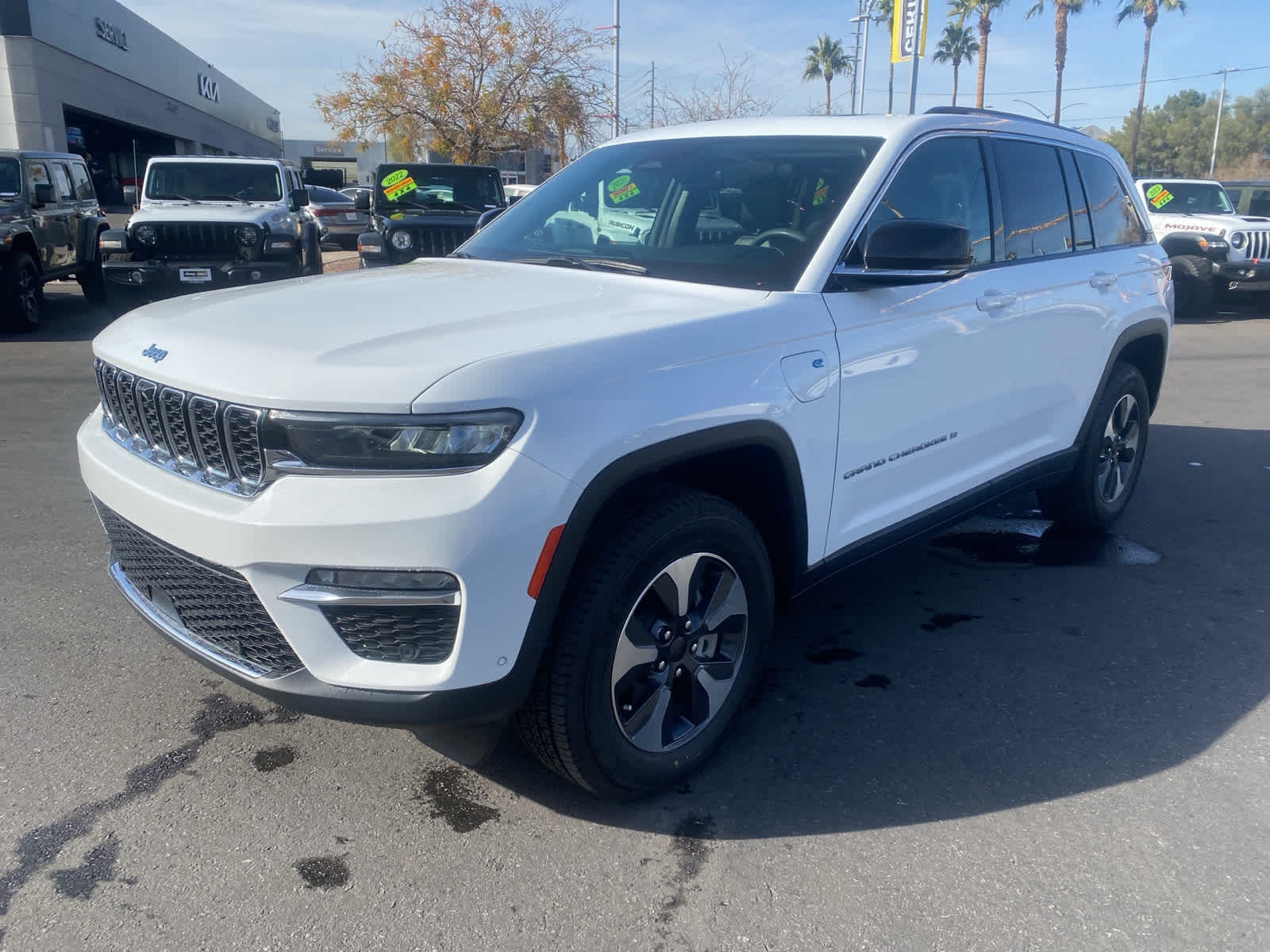 2022 Jeep Grand Cherokee 4xe's photo