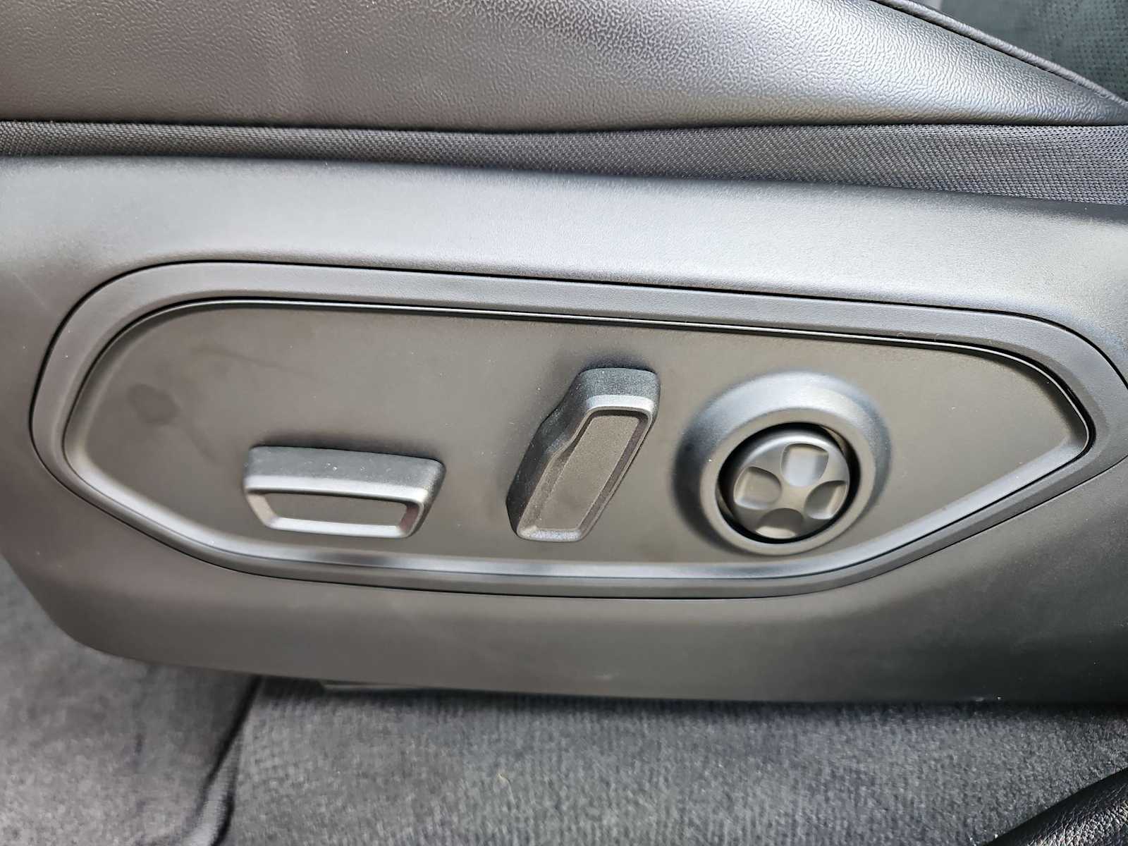 Thumbnail: 2026 Jeep Grand Cherokee - 17