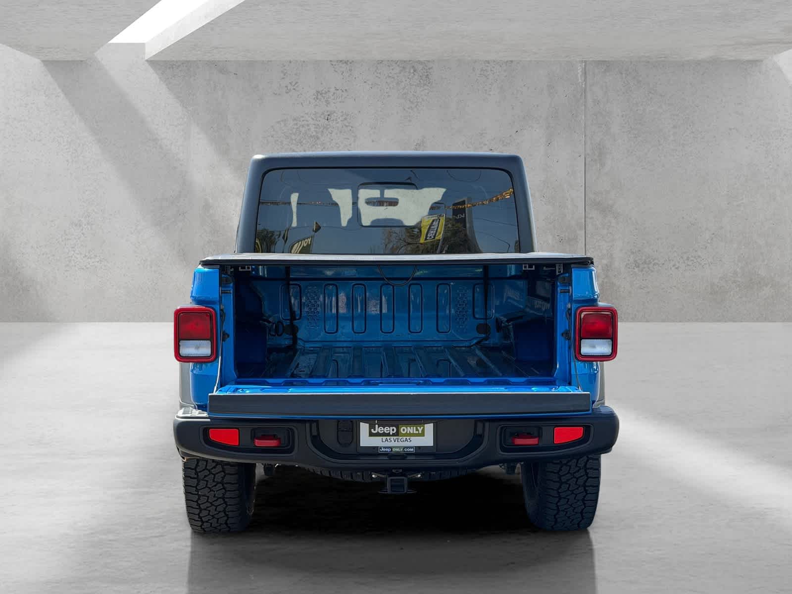 Thumbnail: 2023 Jeep Gladiator - 4