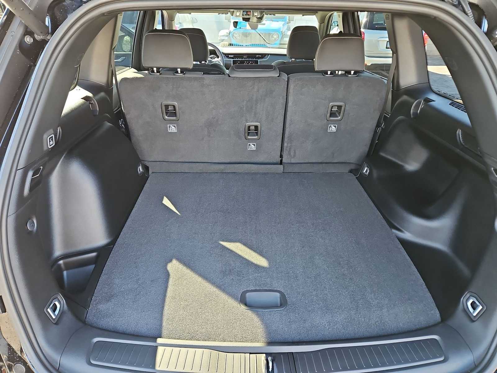 Thumbnail: 2026 Jeep Grand Cherokee - 33