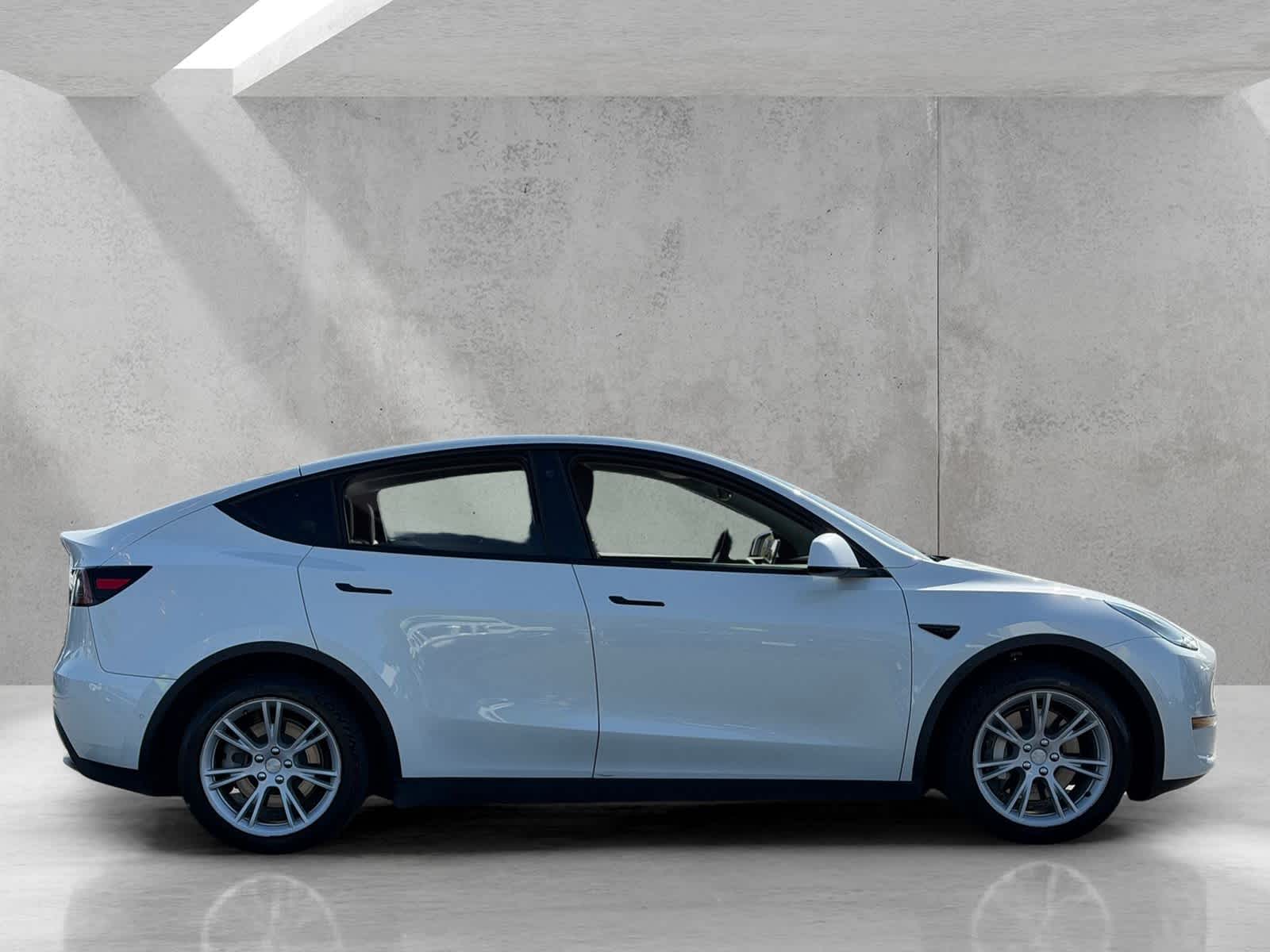 Thumbnail: 2021 Tesla Model Y - 13