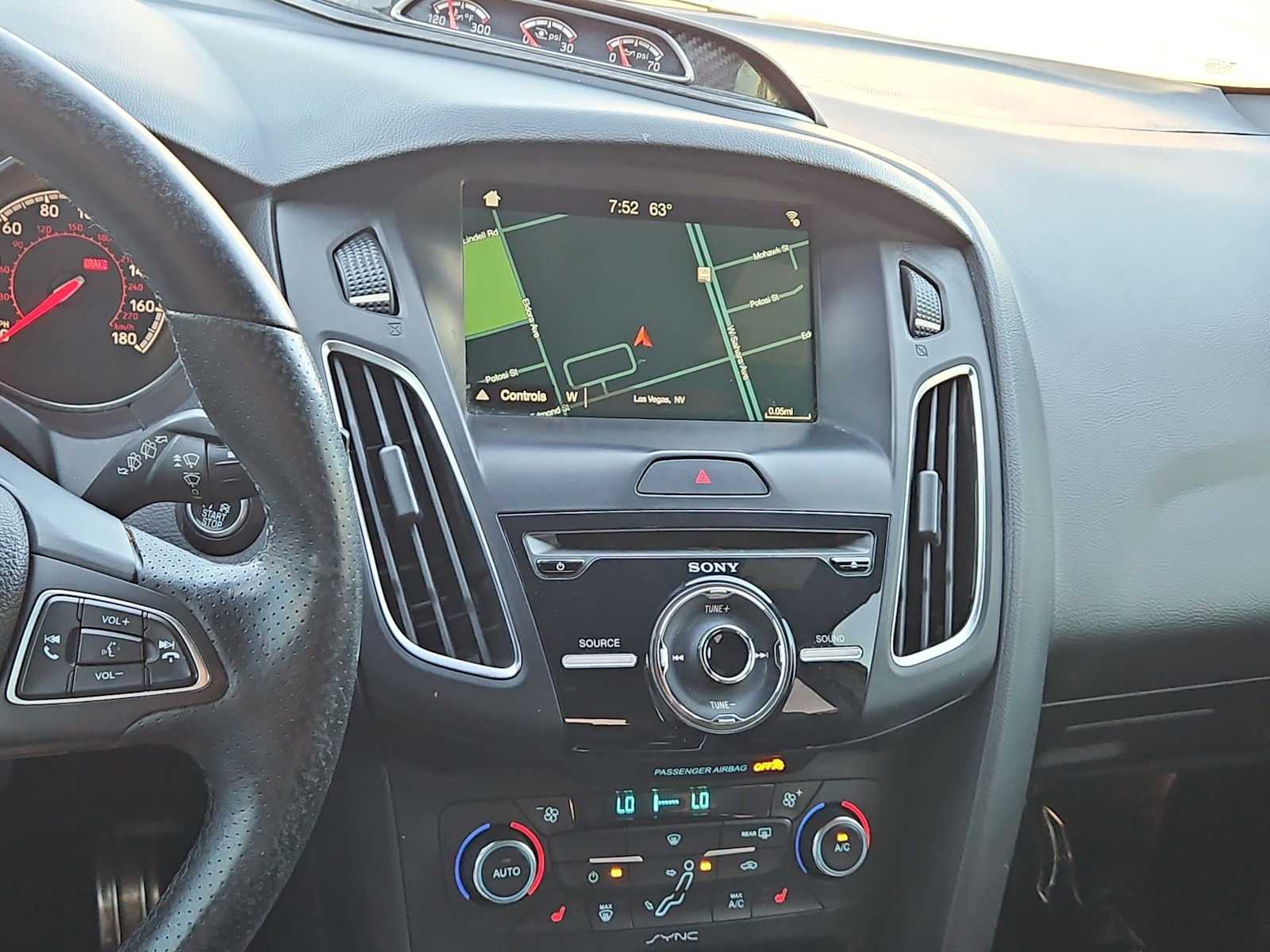 Thumbnail: 2017 Ford Focus - 29