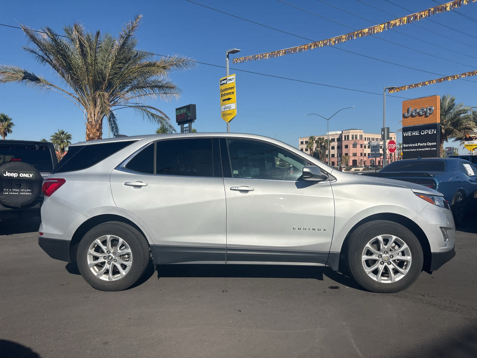 Thumbnail: 2020 Chevrolet Equinox - 3