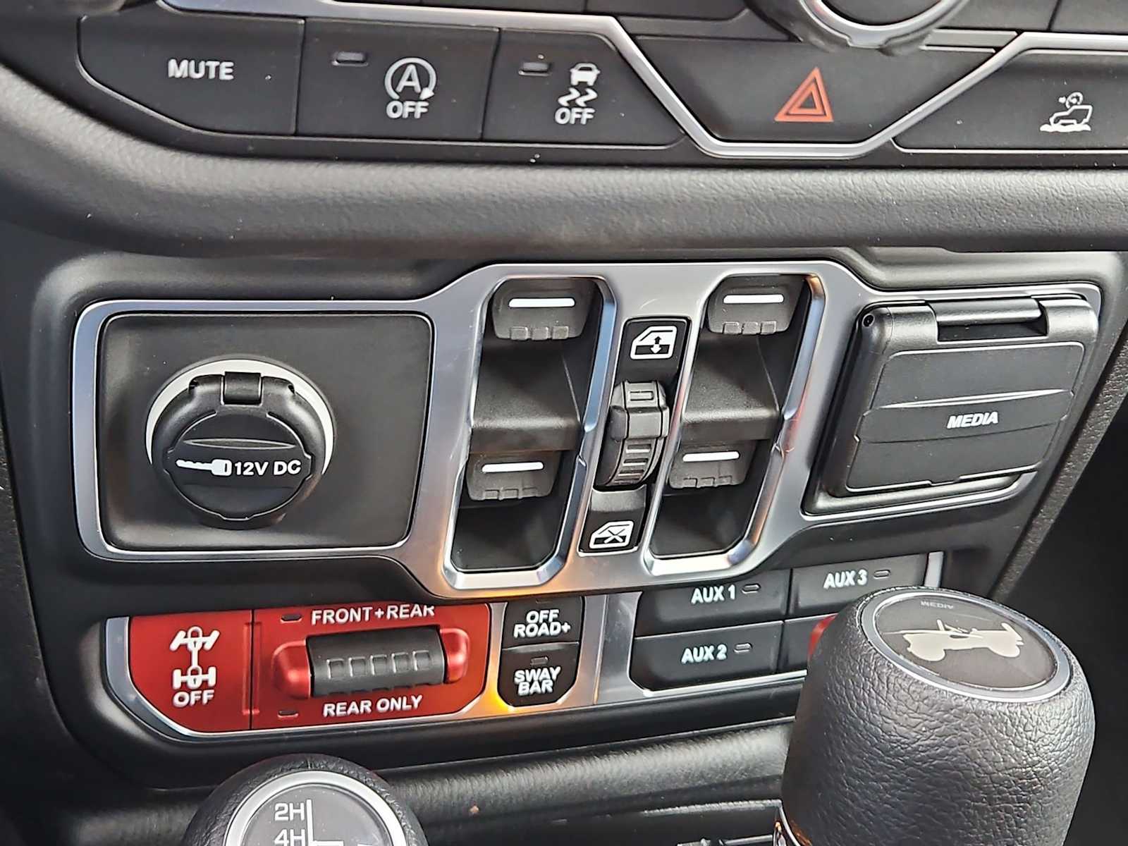 Thumbnail: 2026 Jeep Wrangler - 28