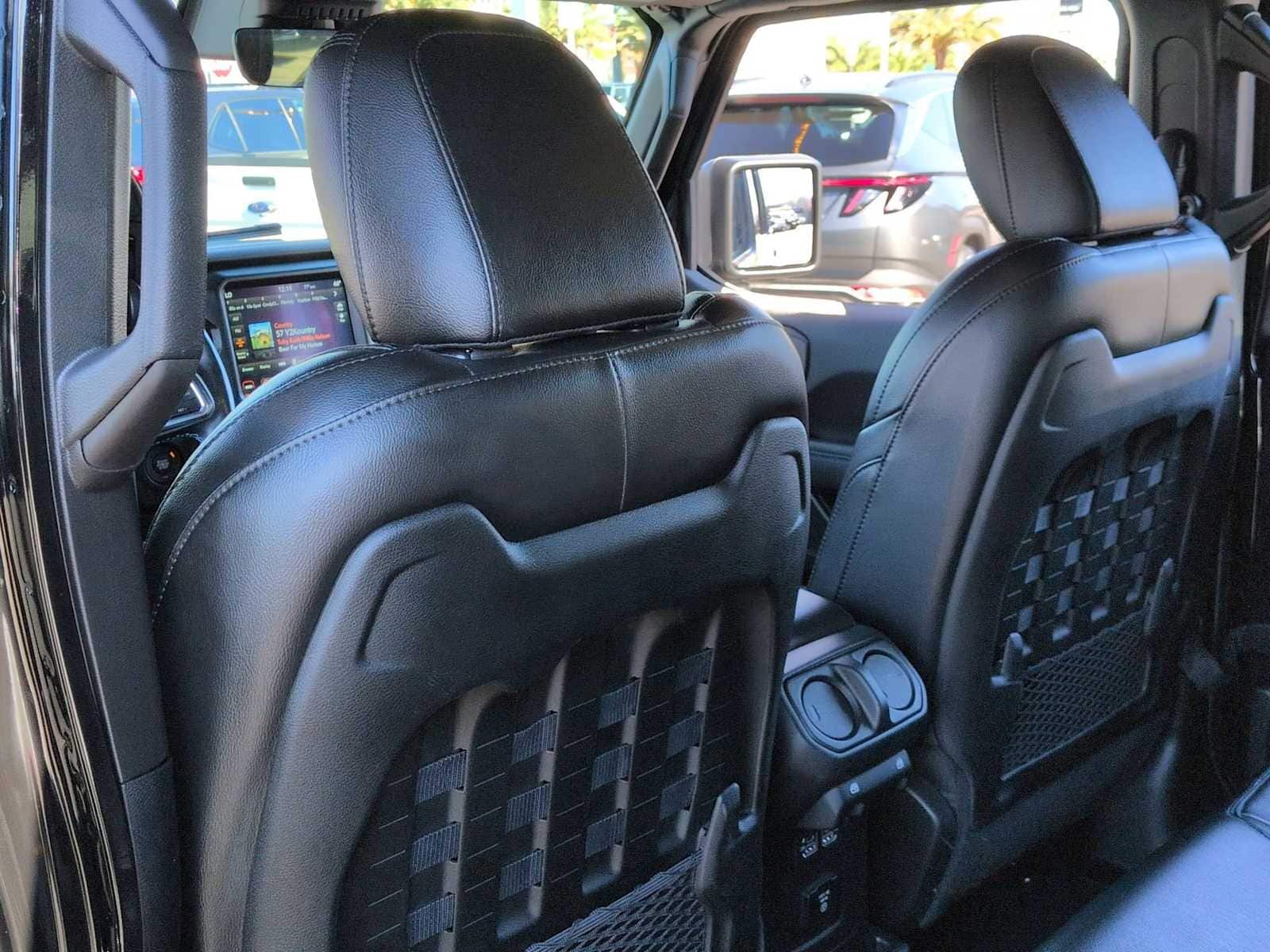 Thumbnail: 2021 Jeep Wrangler - 34