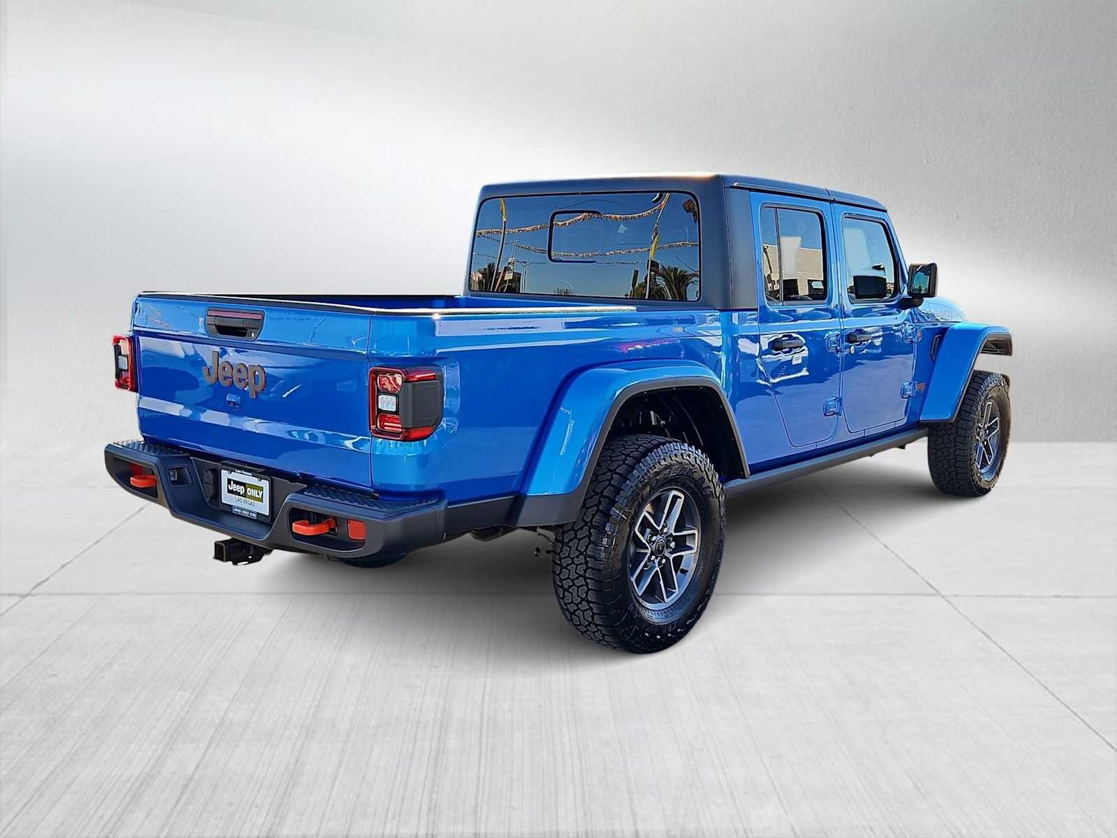 Thumbnail: 2025 Jeep Gladiator - 8