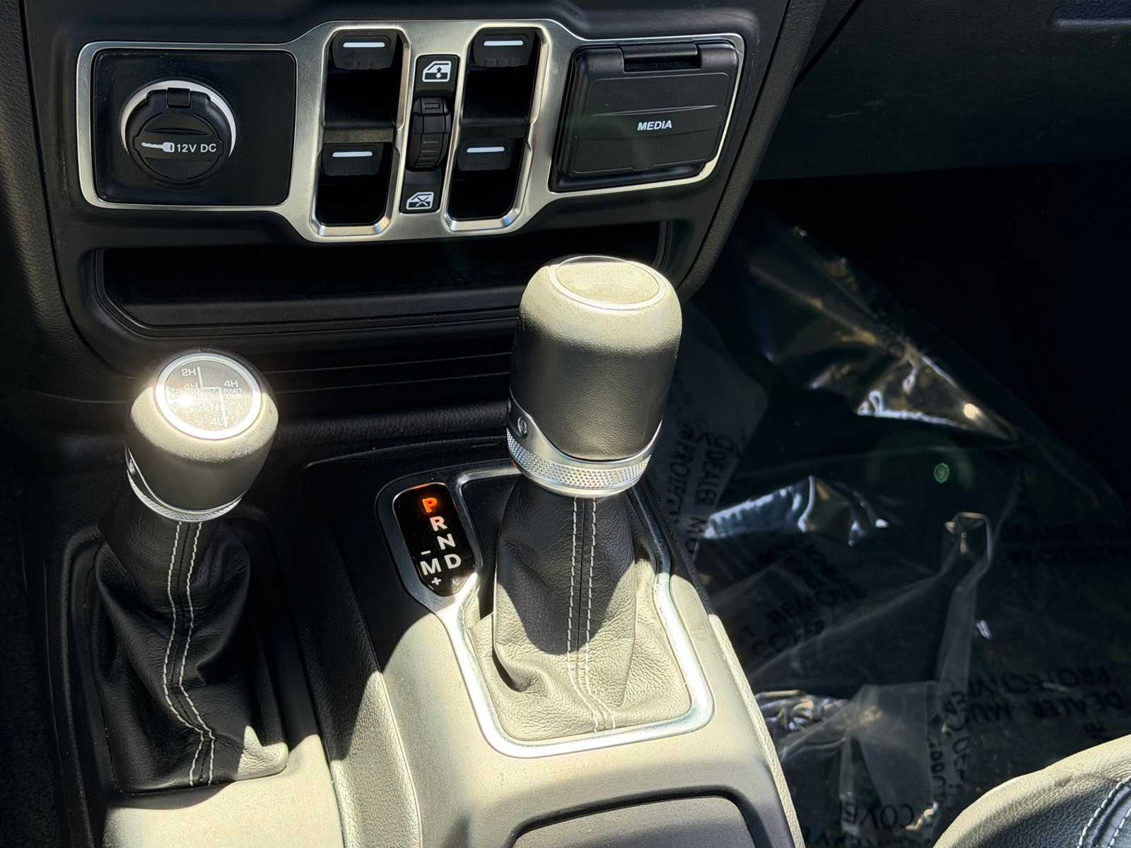 Thumbnail: 2023 Jeep Wrangler - 15