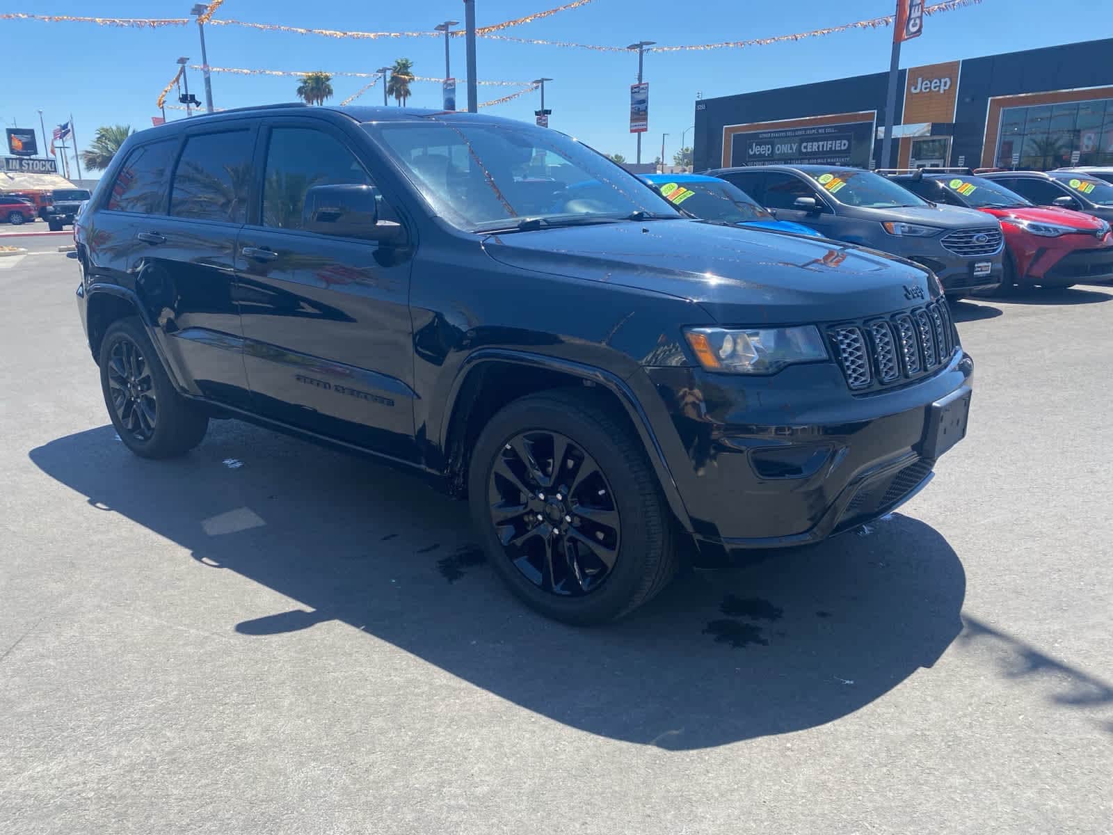 Thumbnail: 2019 Jeep Grand Cherokee - 3