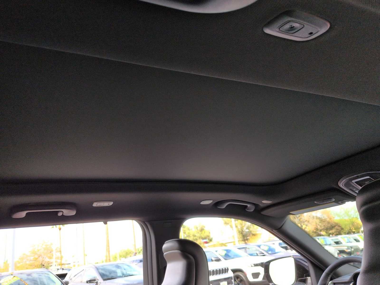 Thumbnail: 2025 Jeep Grand Cherokee - 23