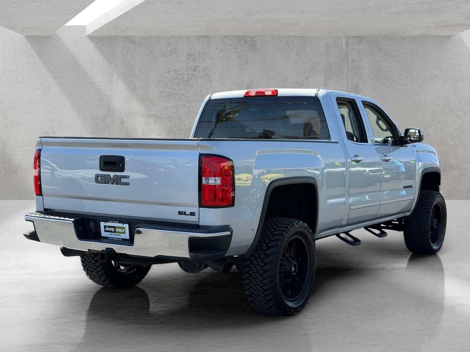 Thumbnail: 2015 GMC Sierra 1500 - 10