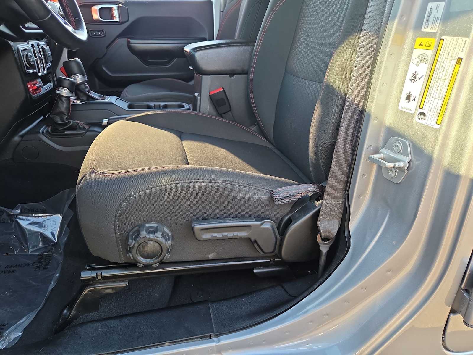 Thumbnail: 2020 Jeep Wrangler - 18