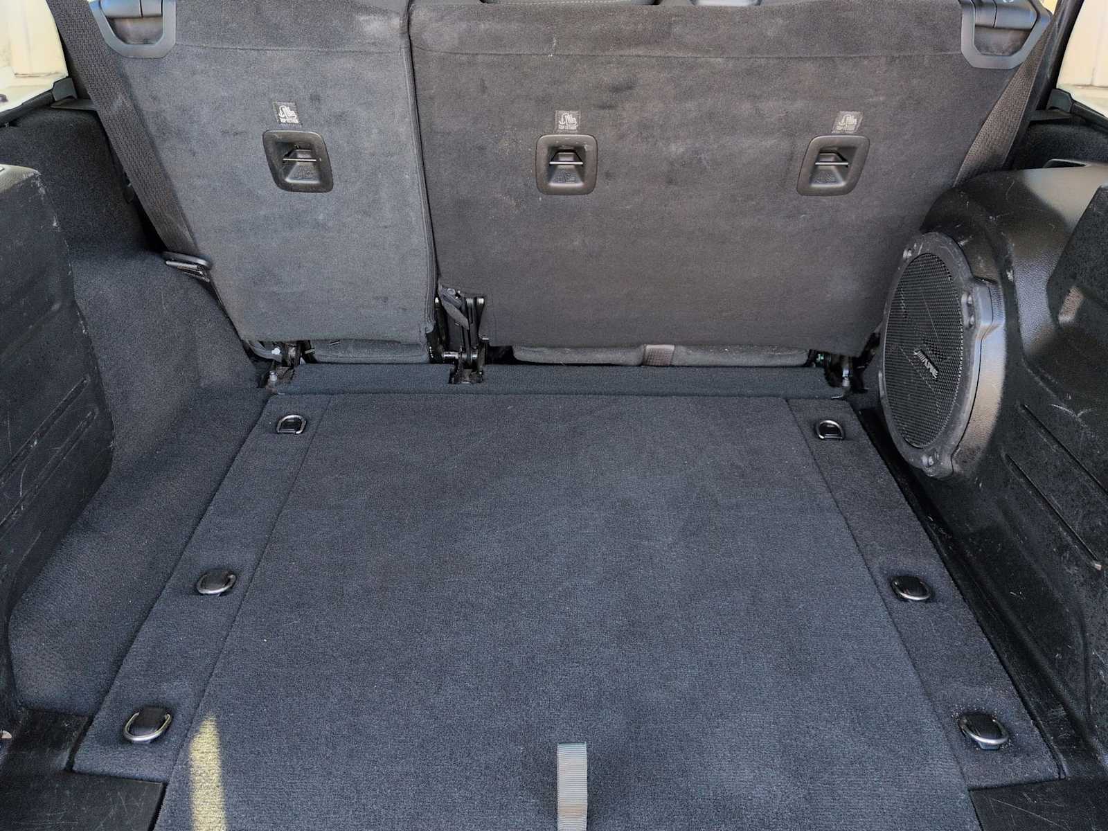 Thumbnail: 2022 Jeep Wrangler - 35