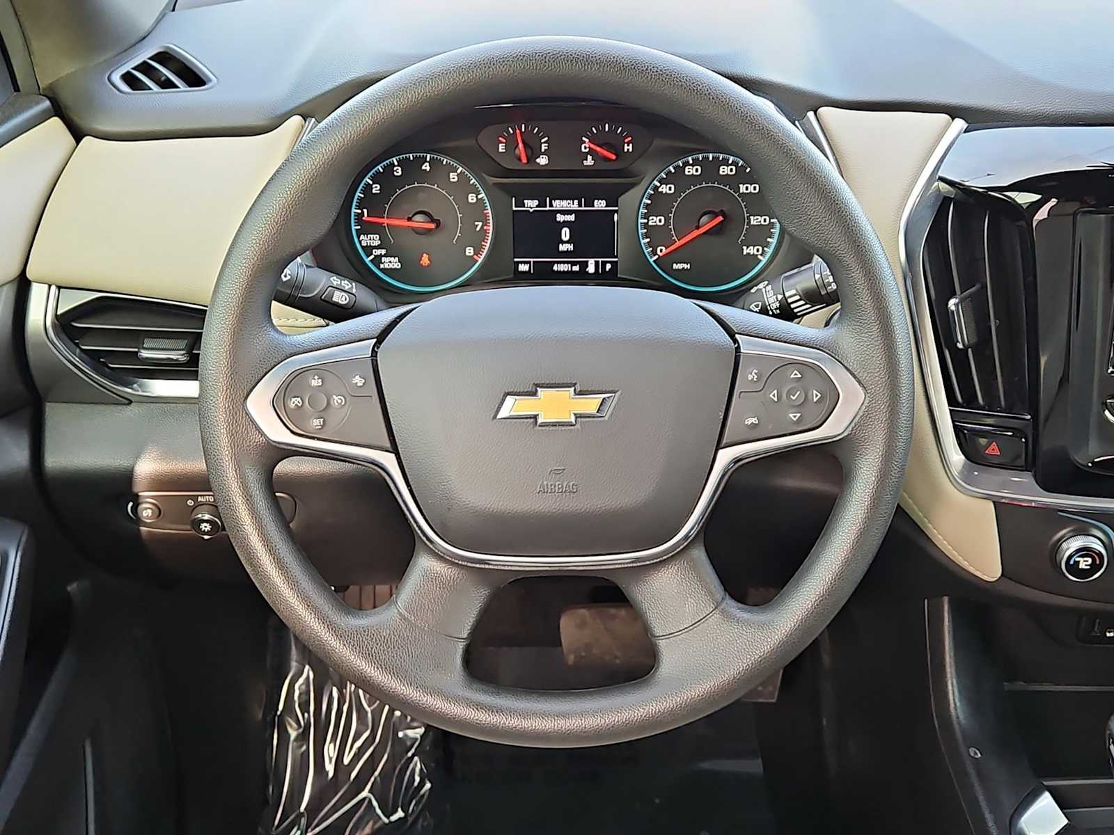 Thumbnail: 2022 Chevrolet Traverse - 22