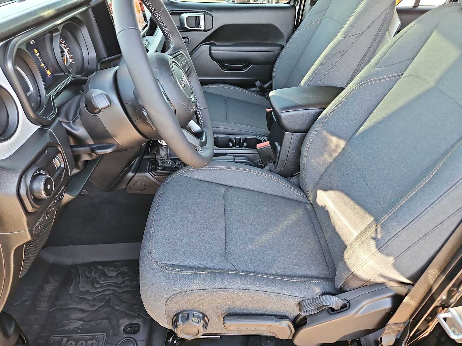 Thumbnail: 2026 Jeep Wrangler - 16