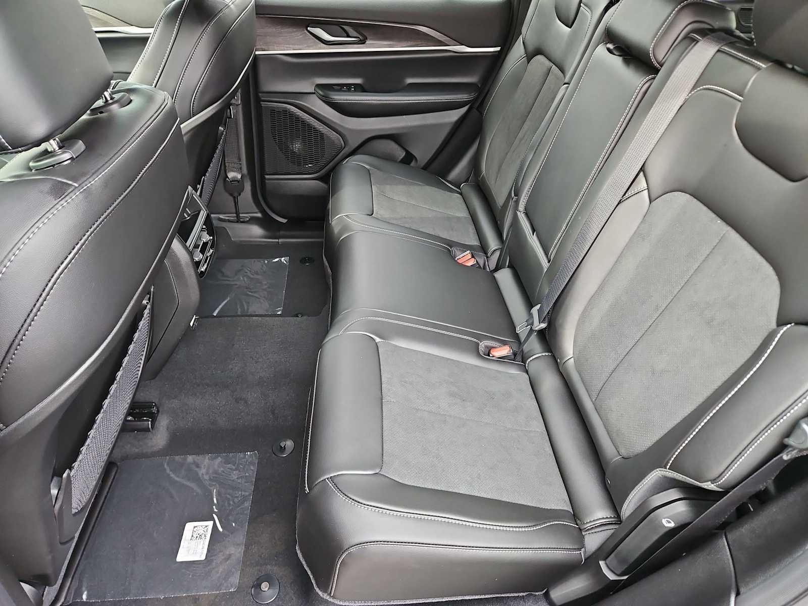 Thumbnail: 2026 Jeep Grand Cherokee - 19