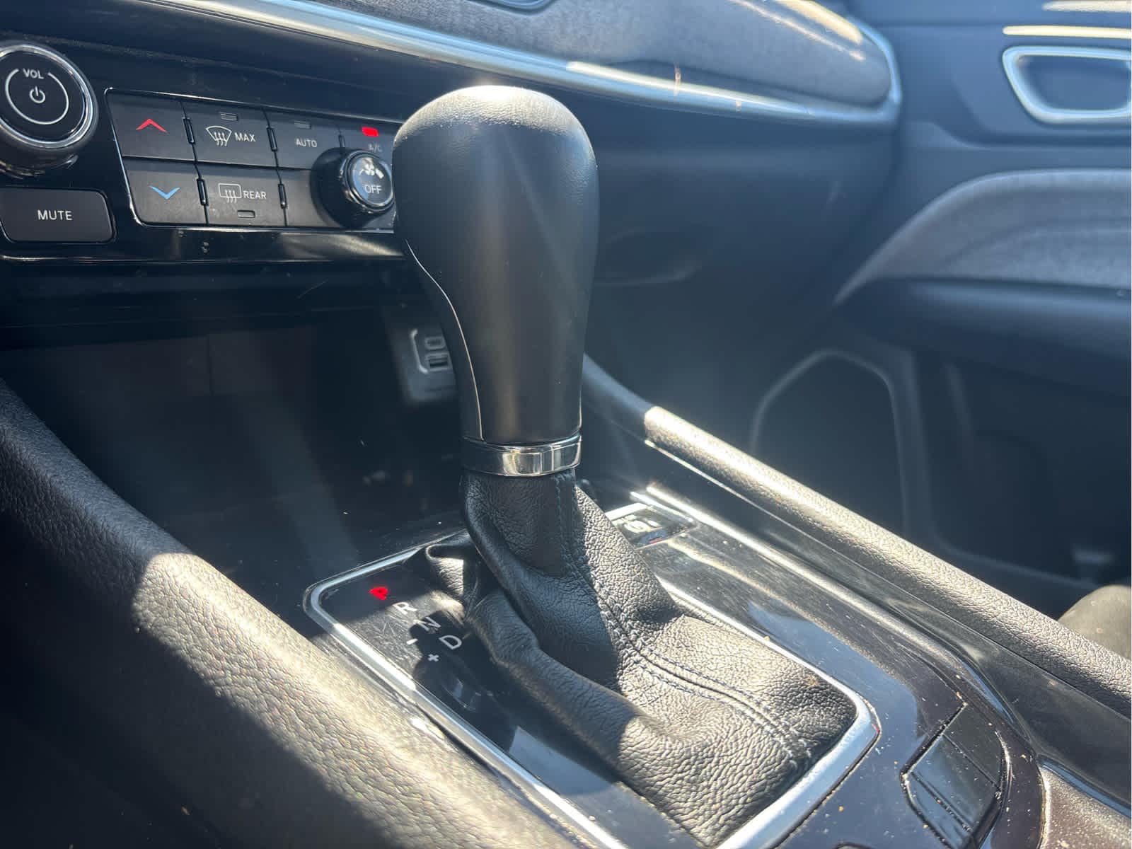 Thumbnail: 2022 Jeep Compass - 14