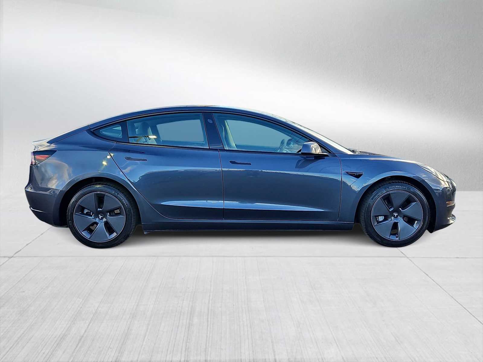 Thumbnail: 2023 Tesla Model 3 - 9