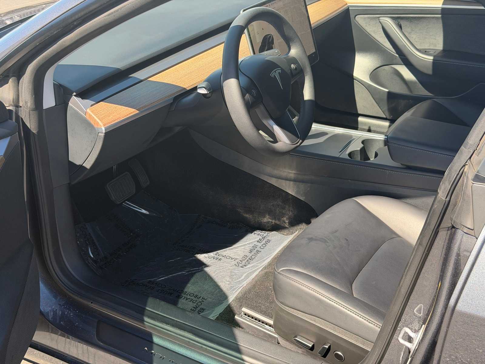 Thumbnail: 2023 Tesla Model 3 - 18
