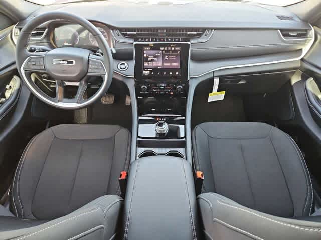 Thumbnail: 2026 Jeep Grand Cherokee - 15