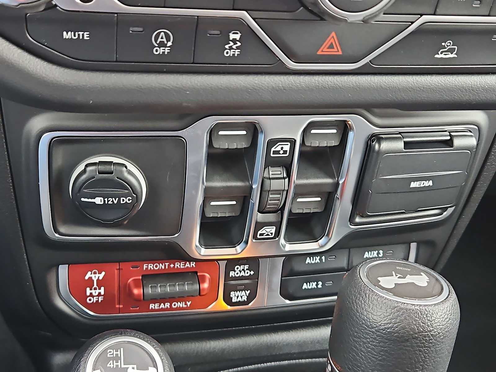 Thumbnail: 2026 Jeep Wrangler - 28