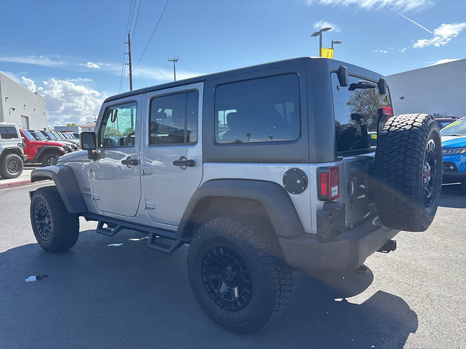 Thumbnail: 2016 Jeep Wrangler - 7
