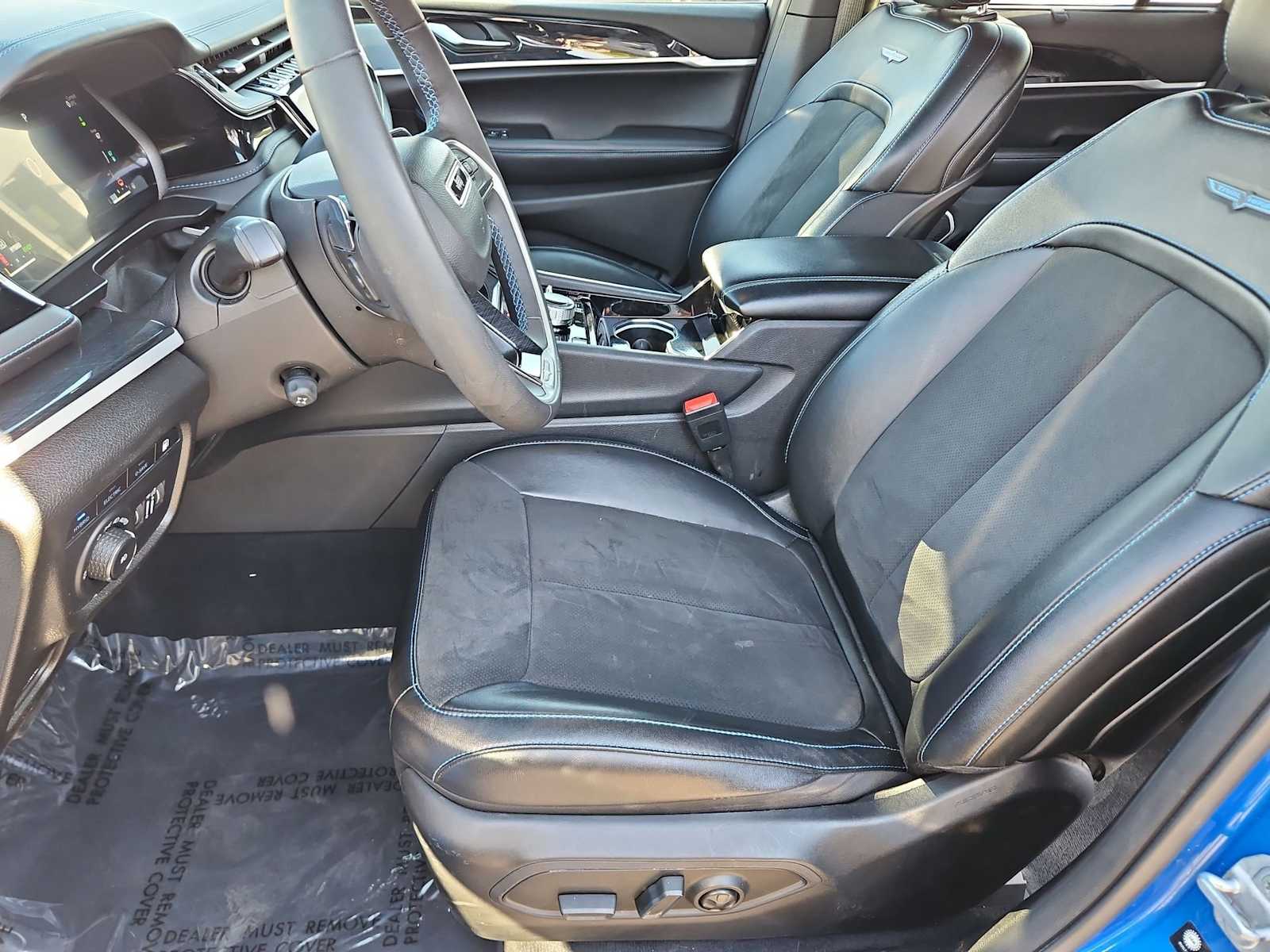 Thumbnail: 2022 Jeep Grand Cherokee - 17